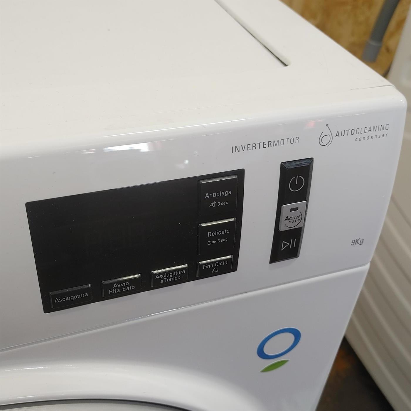 Asciugatrice Hotpoint NTM1192SSKUK Libera installazione Carica frontale 9 kg A++ Argento