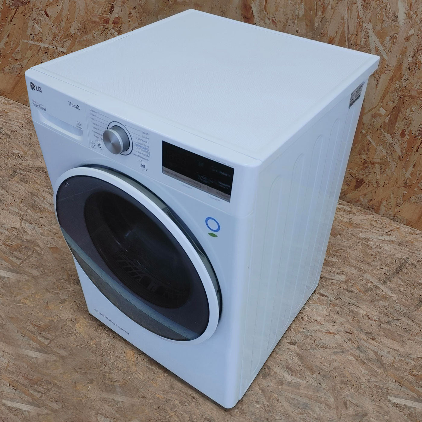LG RH90V9AVHN asciugatrice Libera installazione Caricamento frontale 9 kg A+++ Bianco