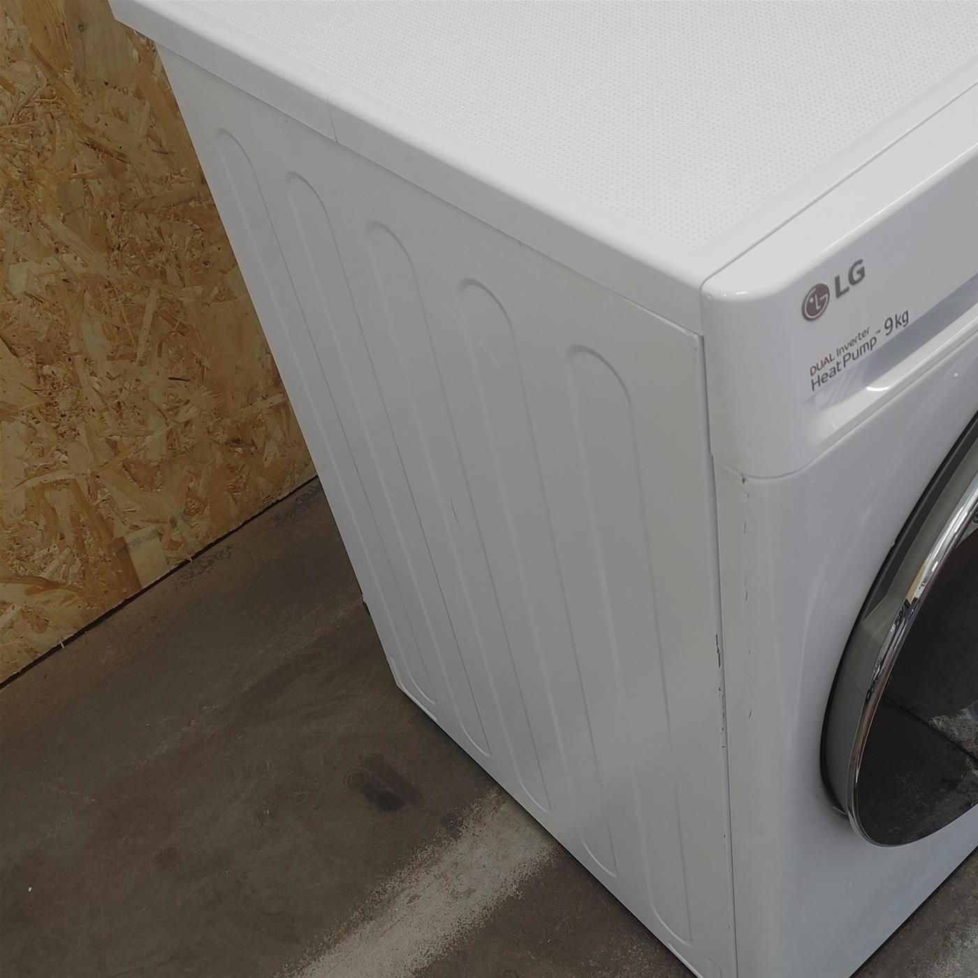 LG RC90V9AV2W Asciugatrice 9 kg Pompa di Calore Libera installazione Carica frontale A+++