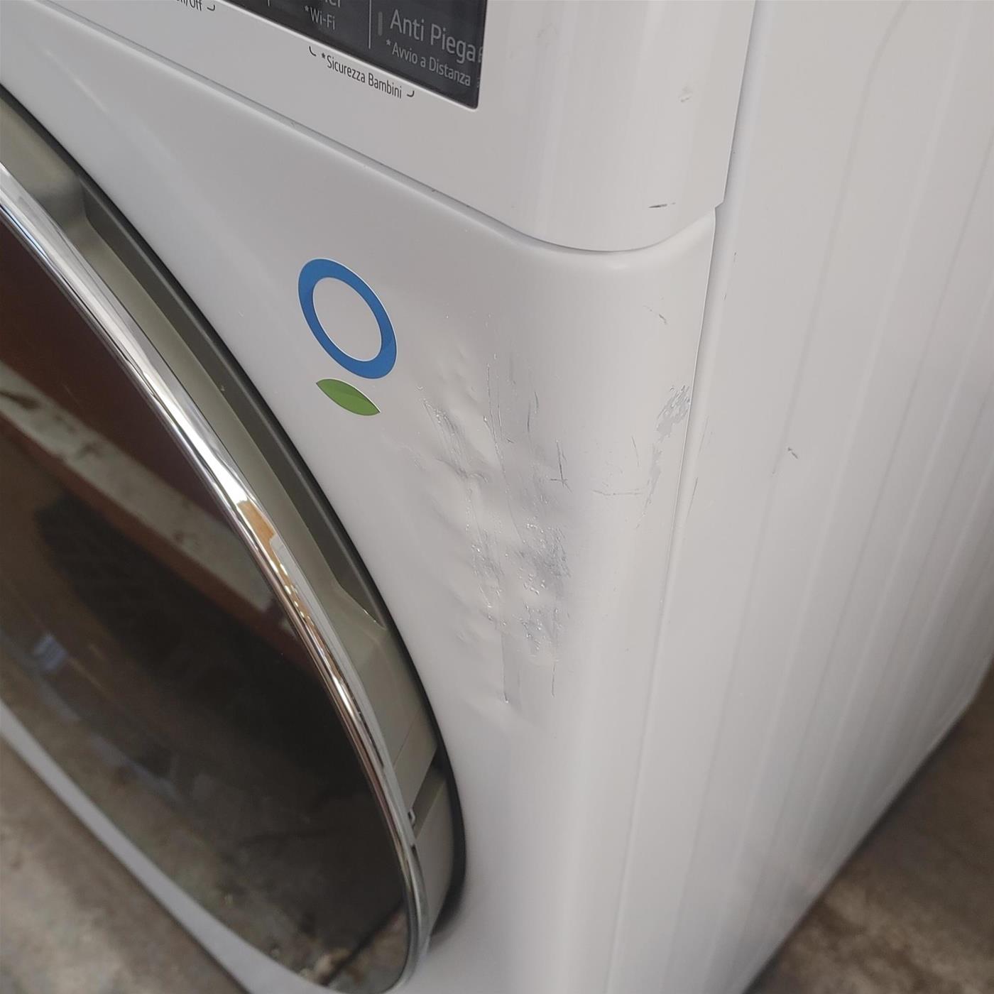 LG RC90V9AV2W Asciugatrice 9 kg Pompa di Calore Libera installazione Carica frontale A+++