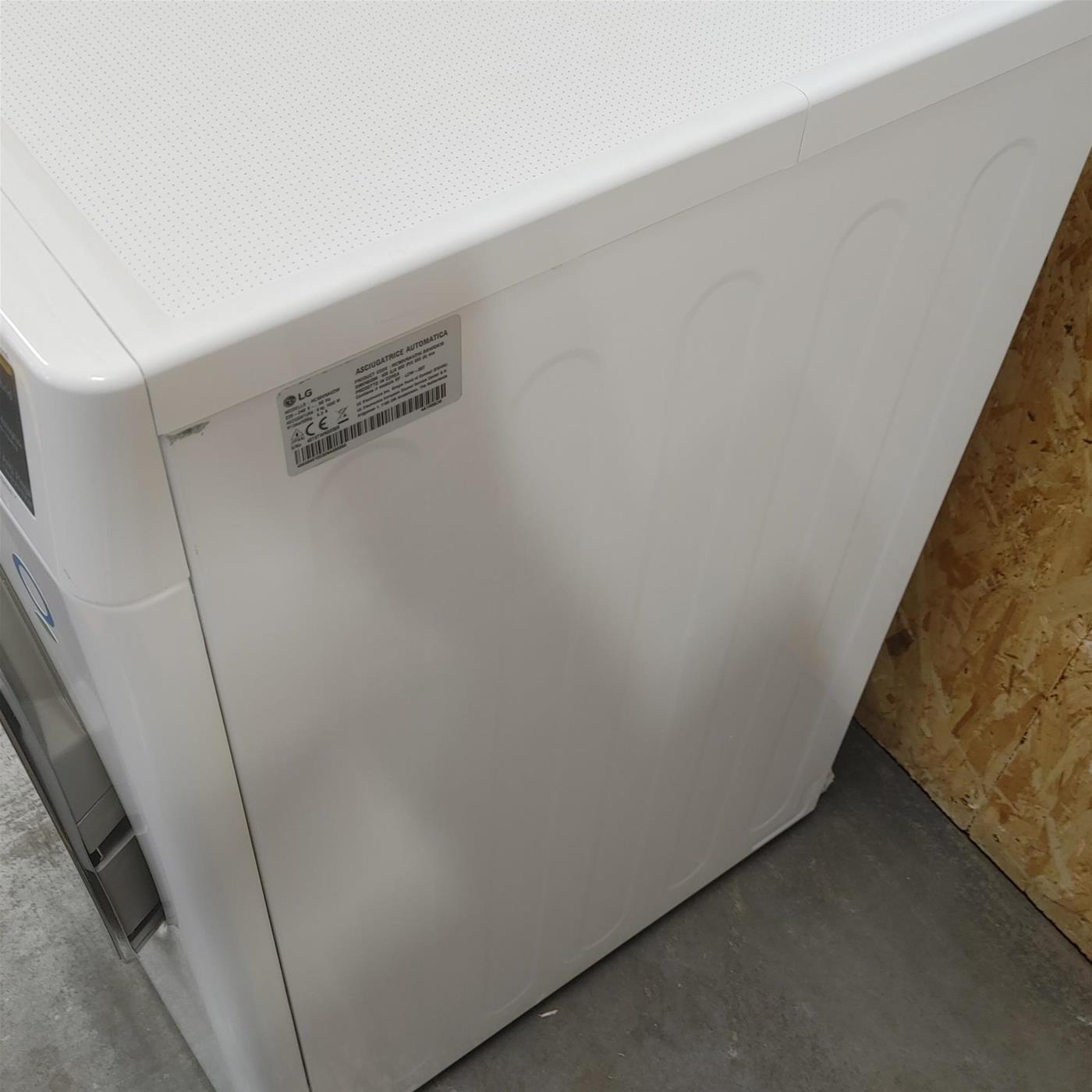 LG RC90V9AV2W Asciugatrice 9 kg Pompa di Calore Libera installazione Carica frontale A+++