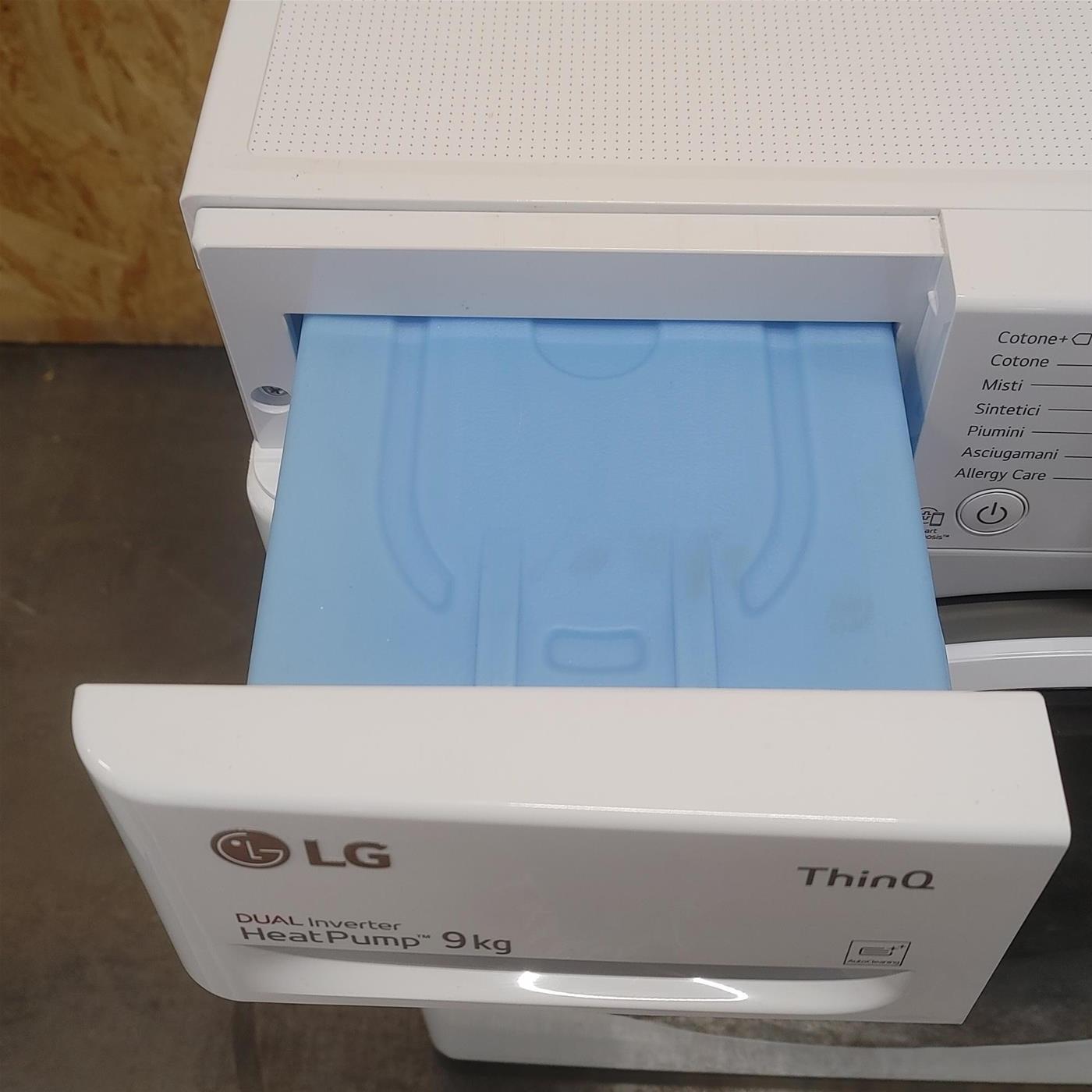 LG RH90V9AVHN asciugatrice Libera installazione Caricamento frontale 9 kg A+++ Bianco