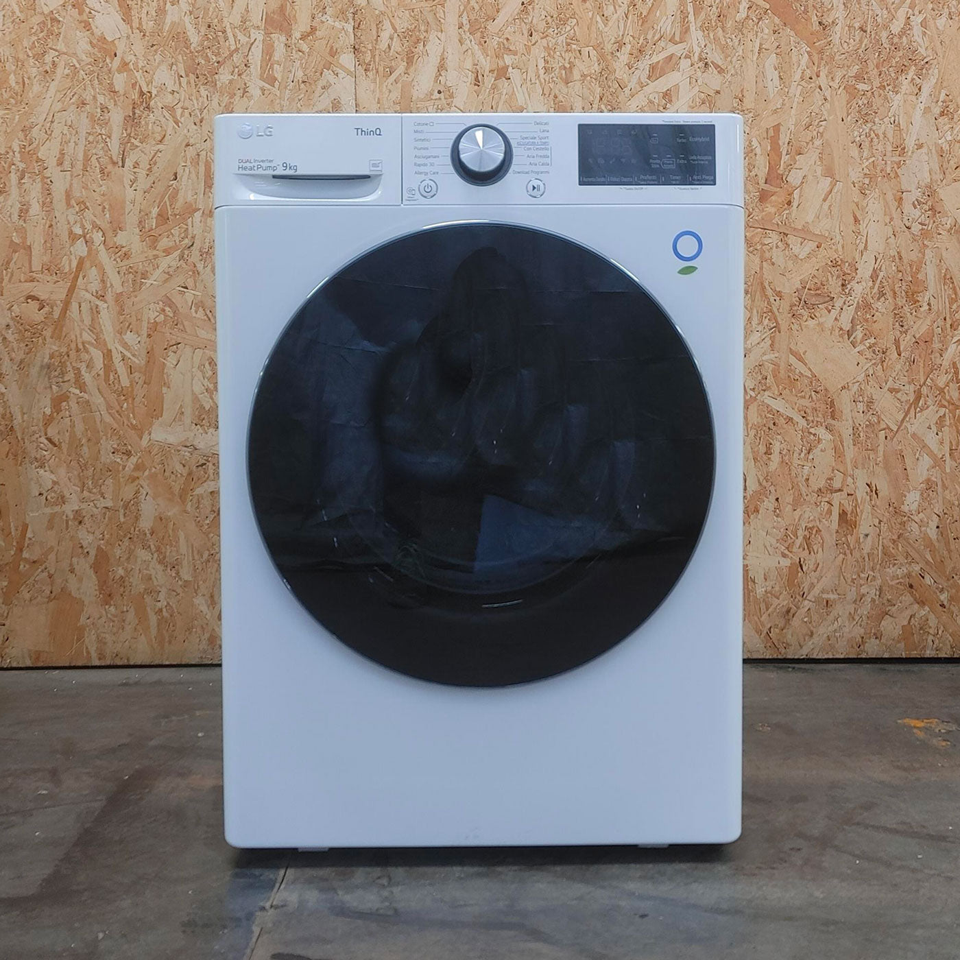 LG RC90V9AV2W Asciugatrice 9 kg Pompa di Calore Libera installazione Carica frontale A+++