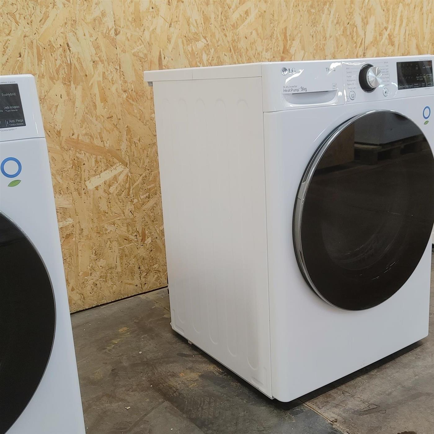 LG RC90V9AV2W Asciugatrice 9 kg Pompa di Calore Libera installazione Carica frontale A+++