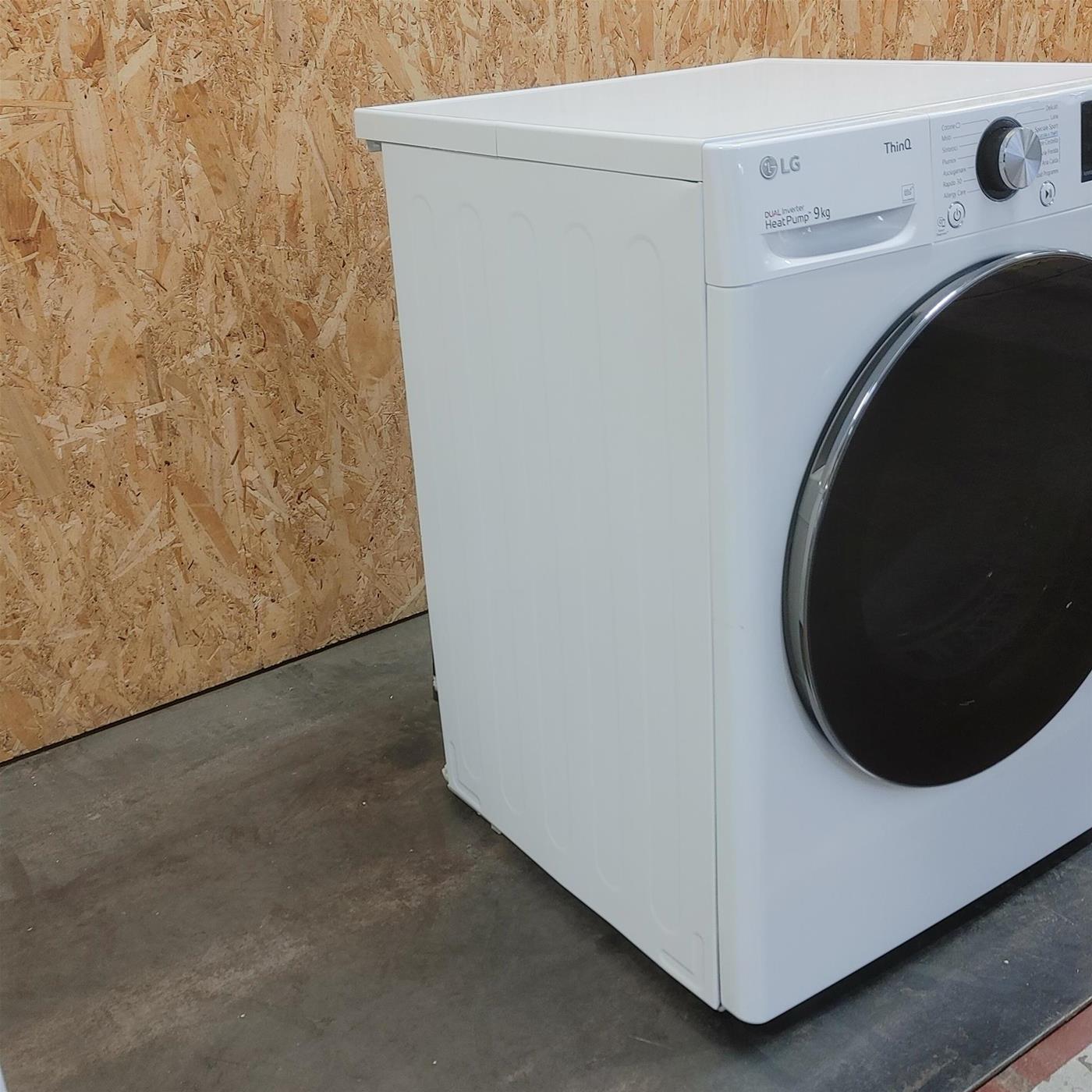 LG RC90V9AV2W Asciugatrice 9 kg Pompa di Calore Libera installazione Carica frontale A+++