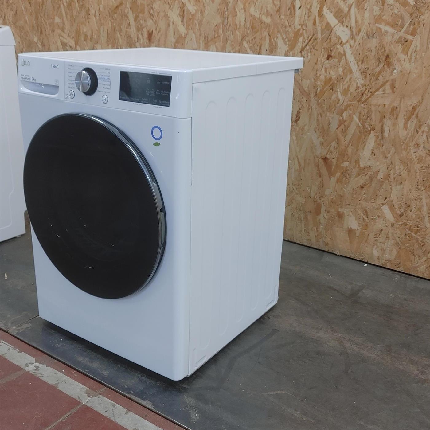 LG RC90V9AV2W Asciugatrice 9 kg Pompa di Calore Libera installazione Carica frontale A+++