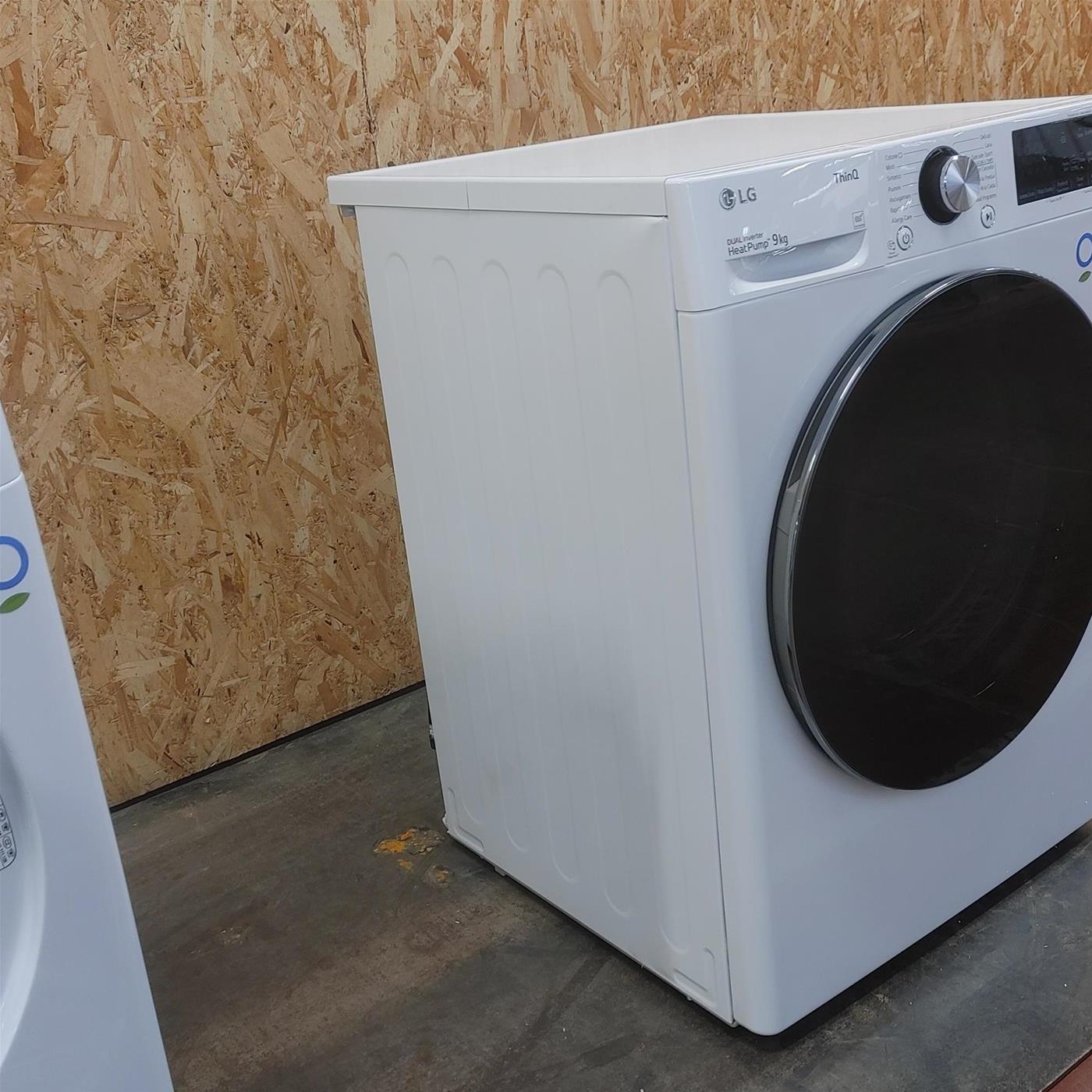 LG RC90V9AV2W Asciugatrice 9 kg Pompa di Calore Libera installazione Carica frontale A+++