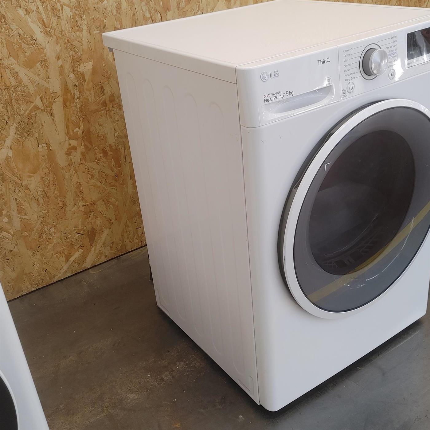 LG RH90V9AVHN asciugatrice Libera installazione Caricamento frontale 9 kg A+++ Bianco