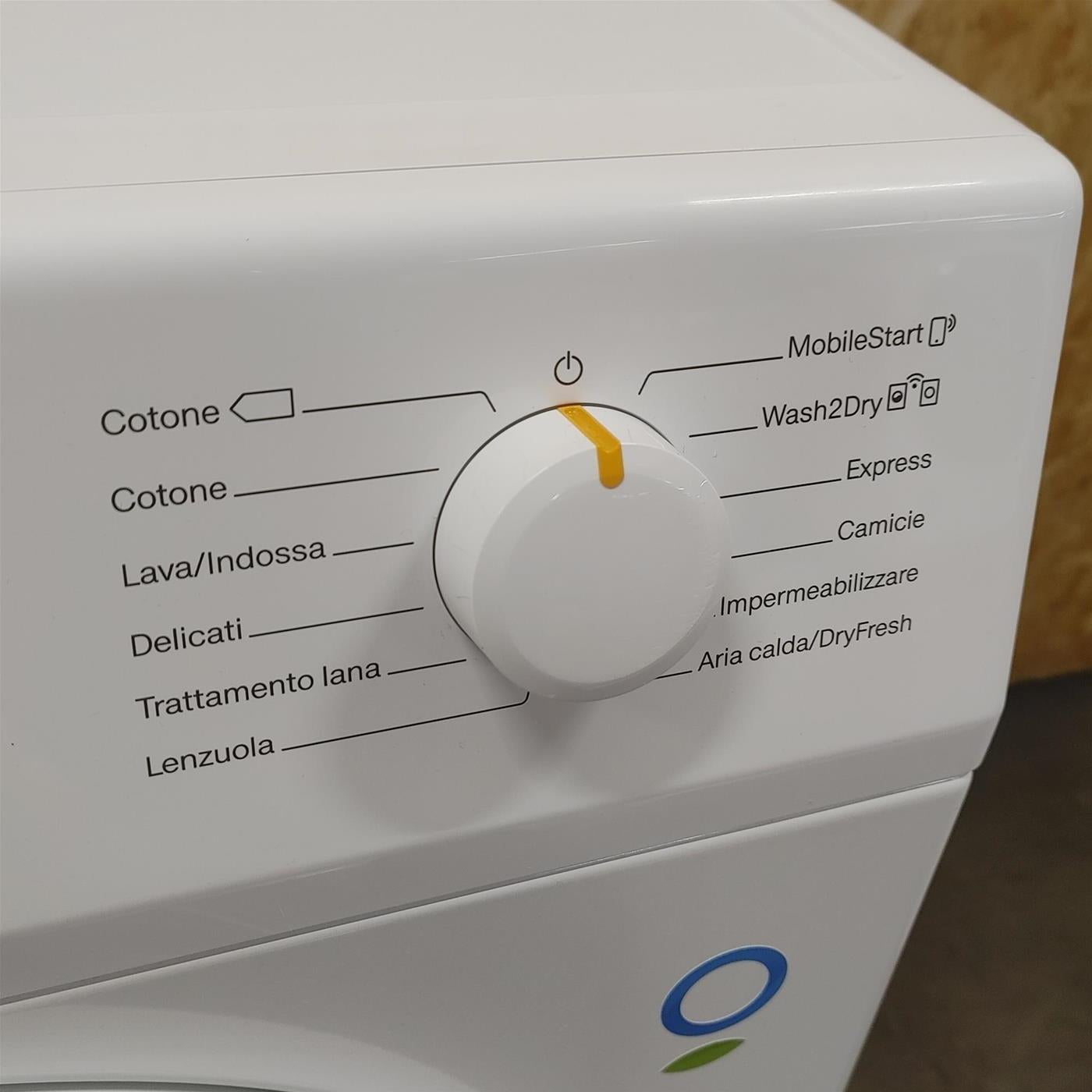 Miele TCC570WP asciugatrice Libera installazione Caricamento frontale 8 kg A+++