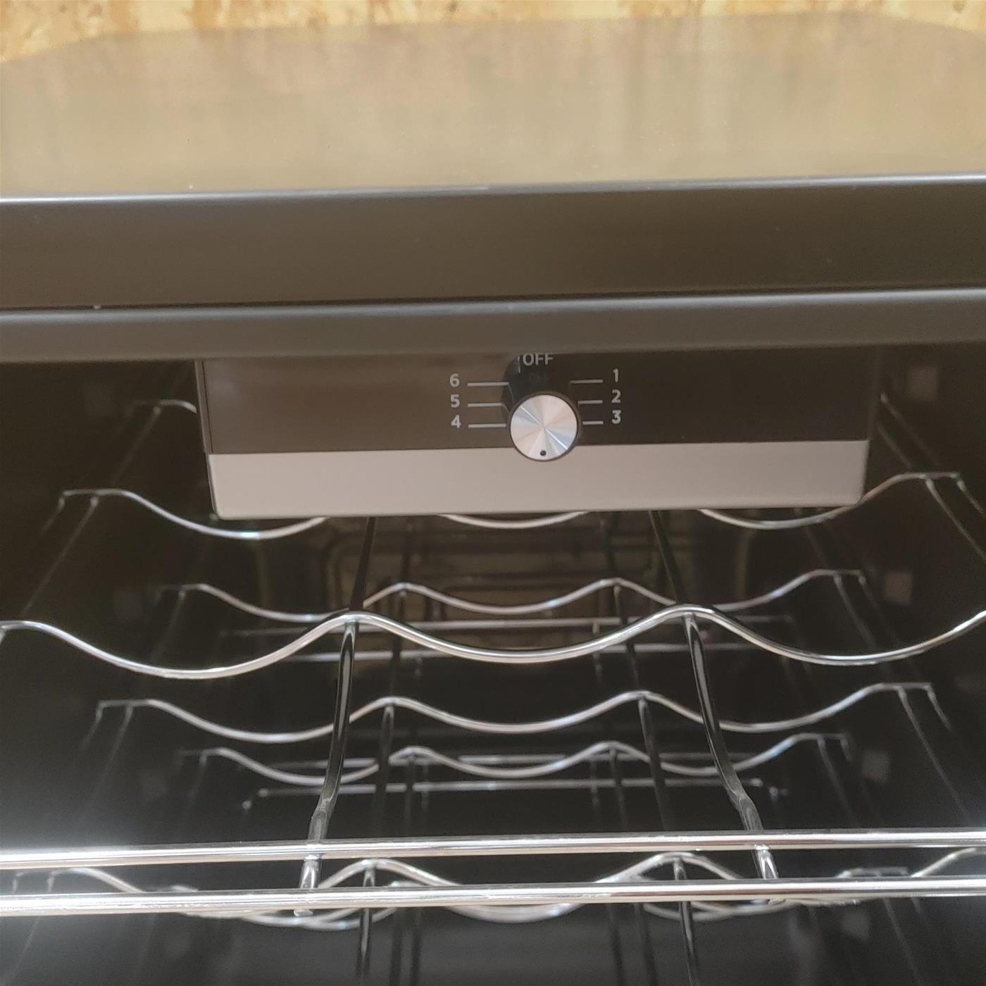 Candy CWC 021 M/N Cantinetta frigo con compressore Libera installazione Nero 21 bottiglia(e)