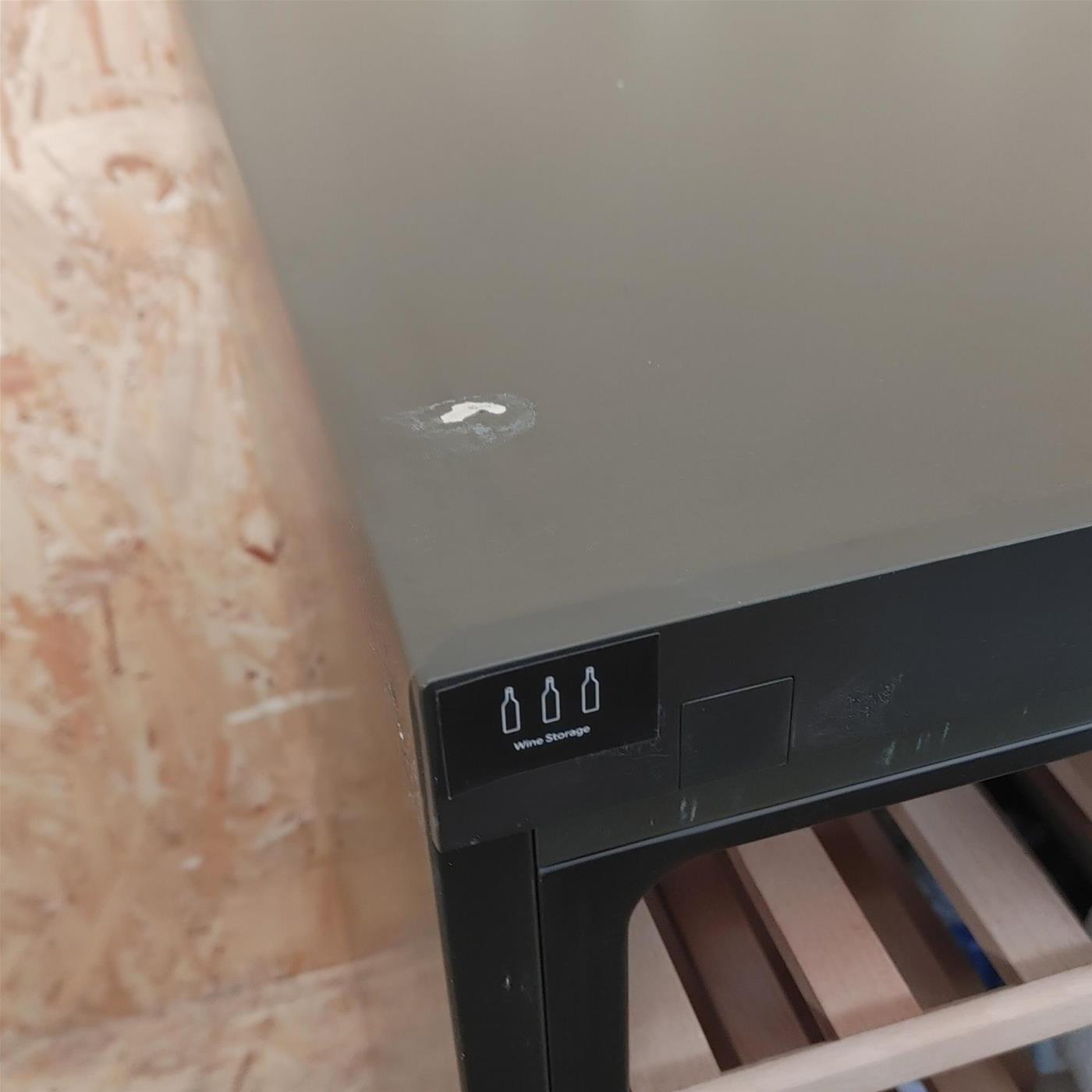 Haier Wine Bank 50 Serie 5 HWS49GA Cantinetta frigo con compressore Libera installazione Nero 49 bottiglia(e)
