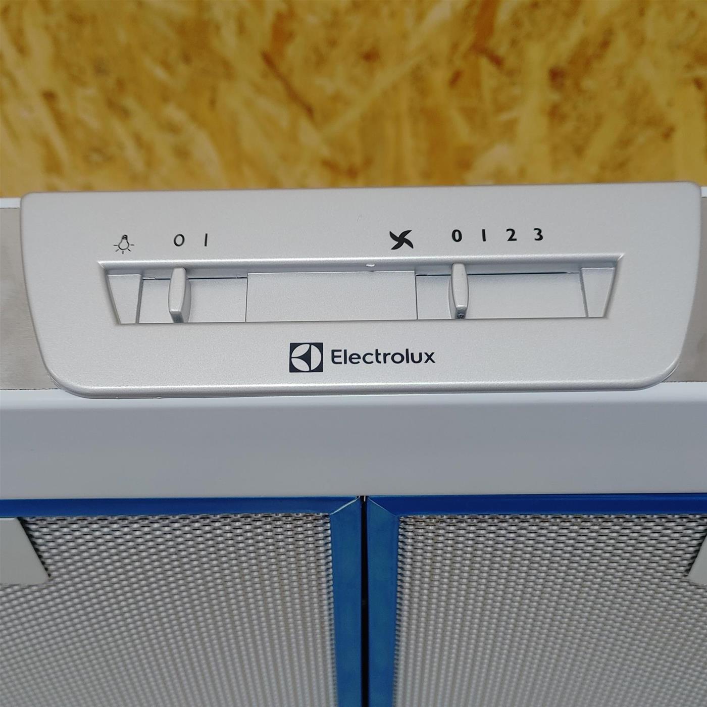 Electrolux LFU216X cappa aspirante Cappa aspirante a parete Stainless steel 272 m³/h D