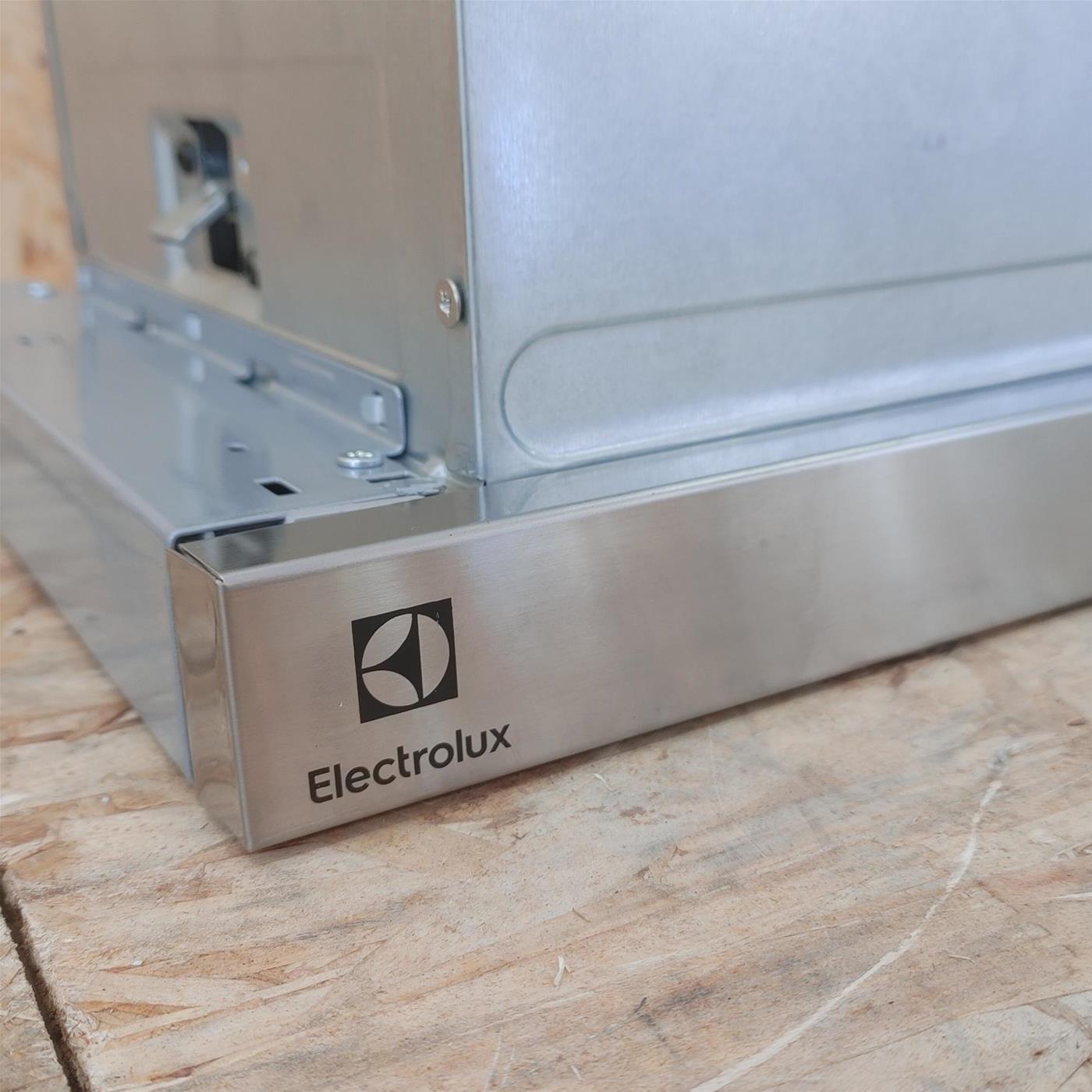 Cappa Electrolux LFP326S Semincasso (estraibile) Grigio 410 m³/h C