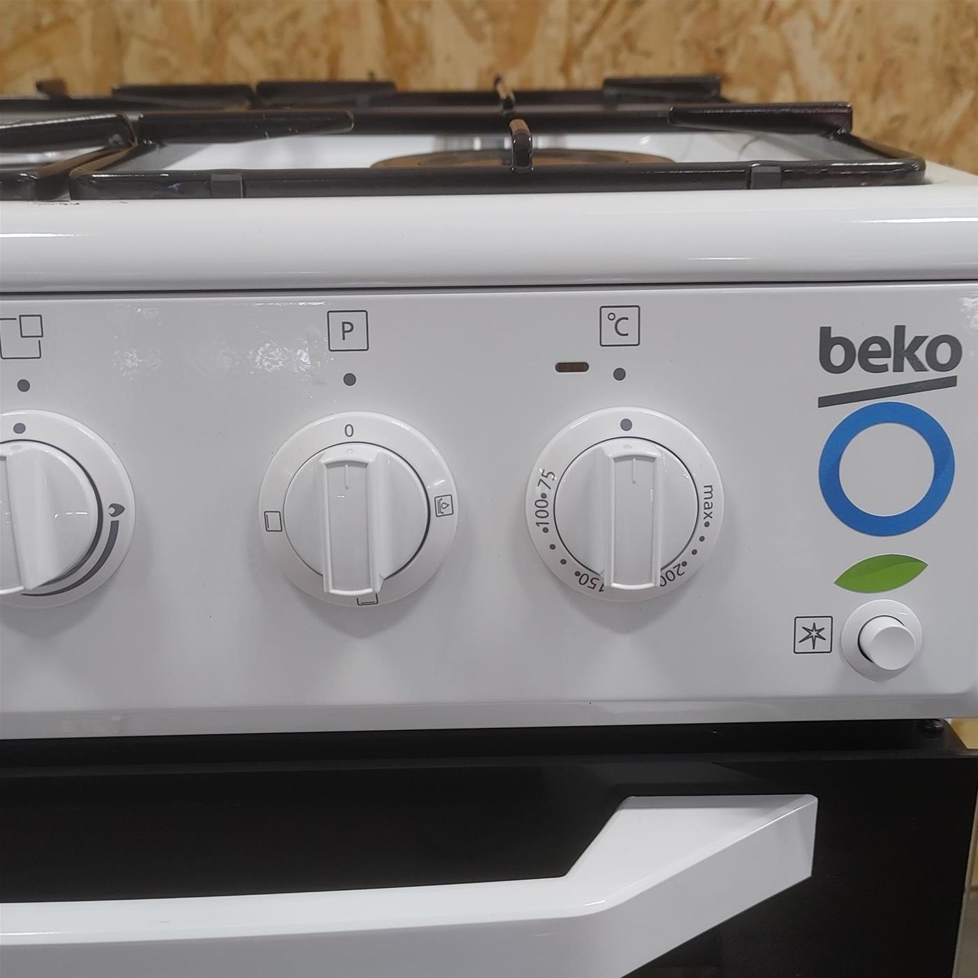 Cucina Beko CSS42014FW Elettrico Gas