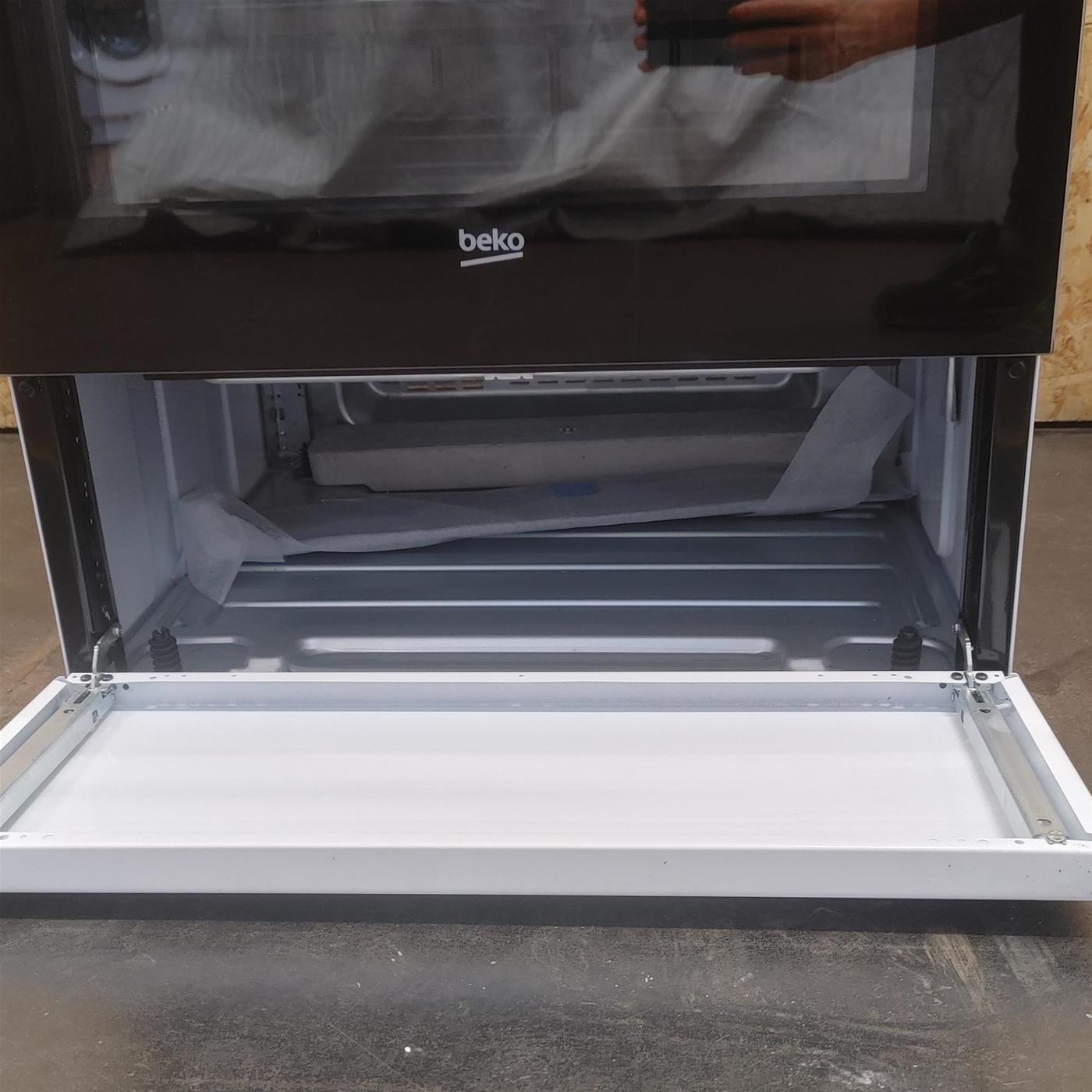 Cucina Beko FSG62000DW a Gas 4 fuochi