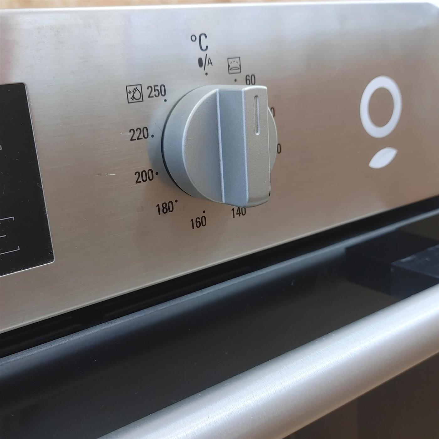 Hotpoint FA2844HIXHA 3600 W A+ Nero, Stainless steel