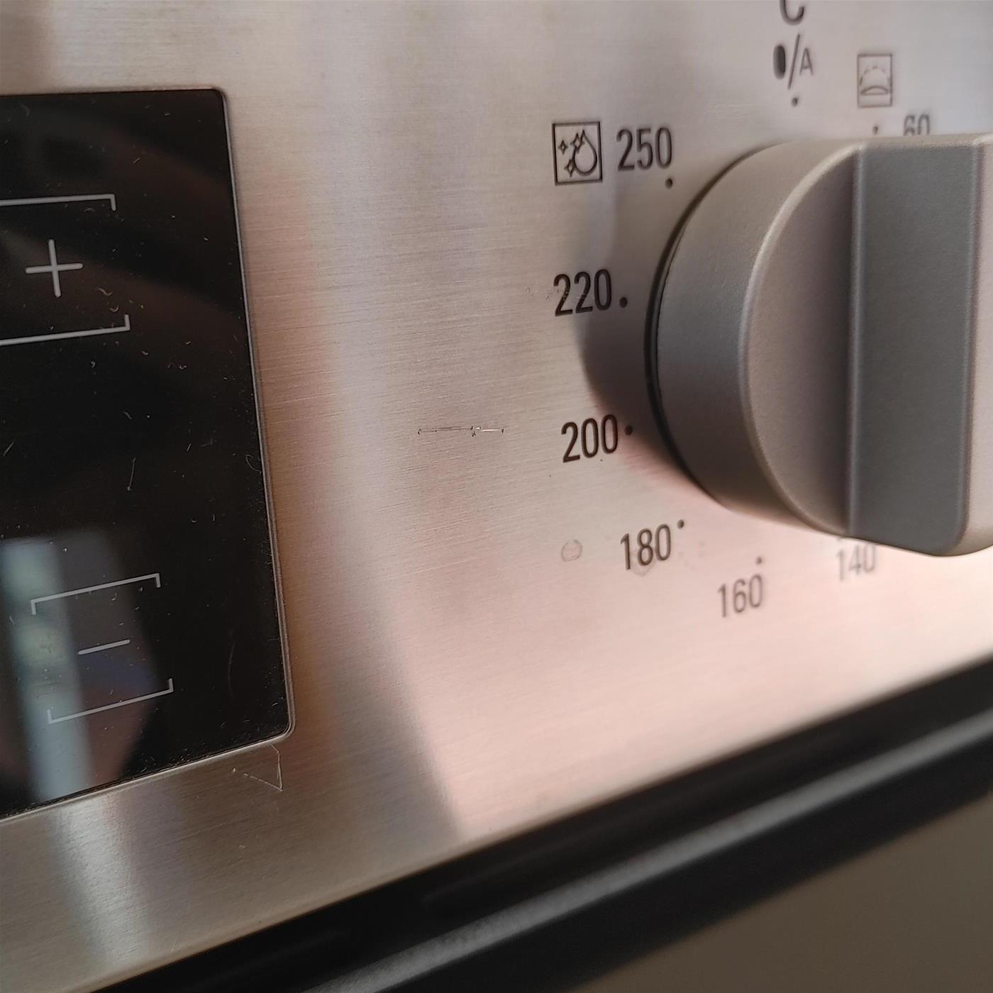 Hotpoint FA2844HIXHA 3600 W A+ Nero, Stainless steel