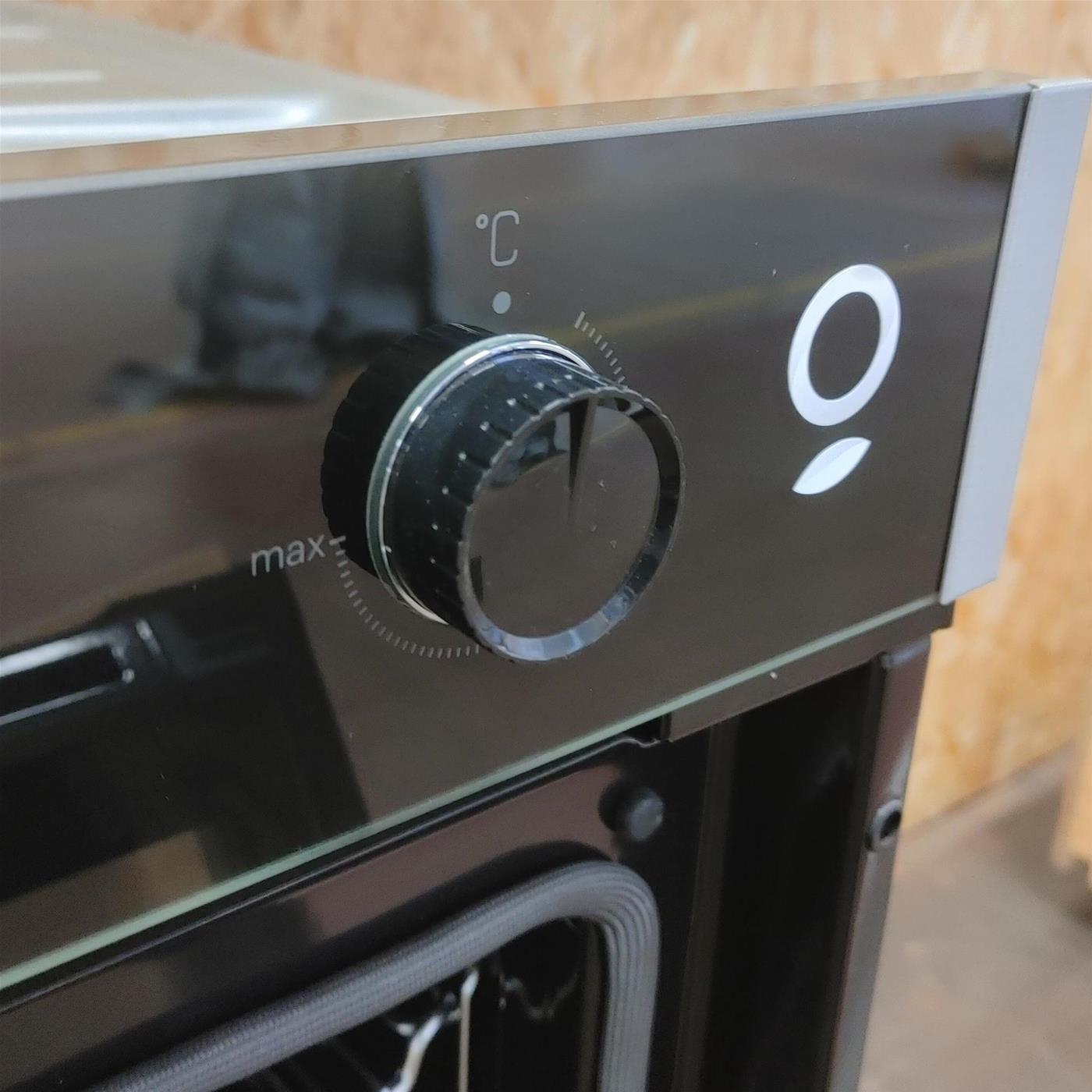 Forno multifunzione Grundig GEBM19300XC da 72 litri