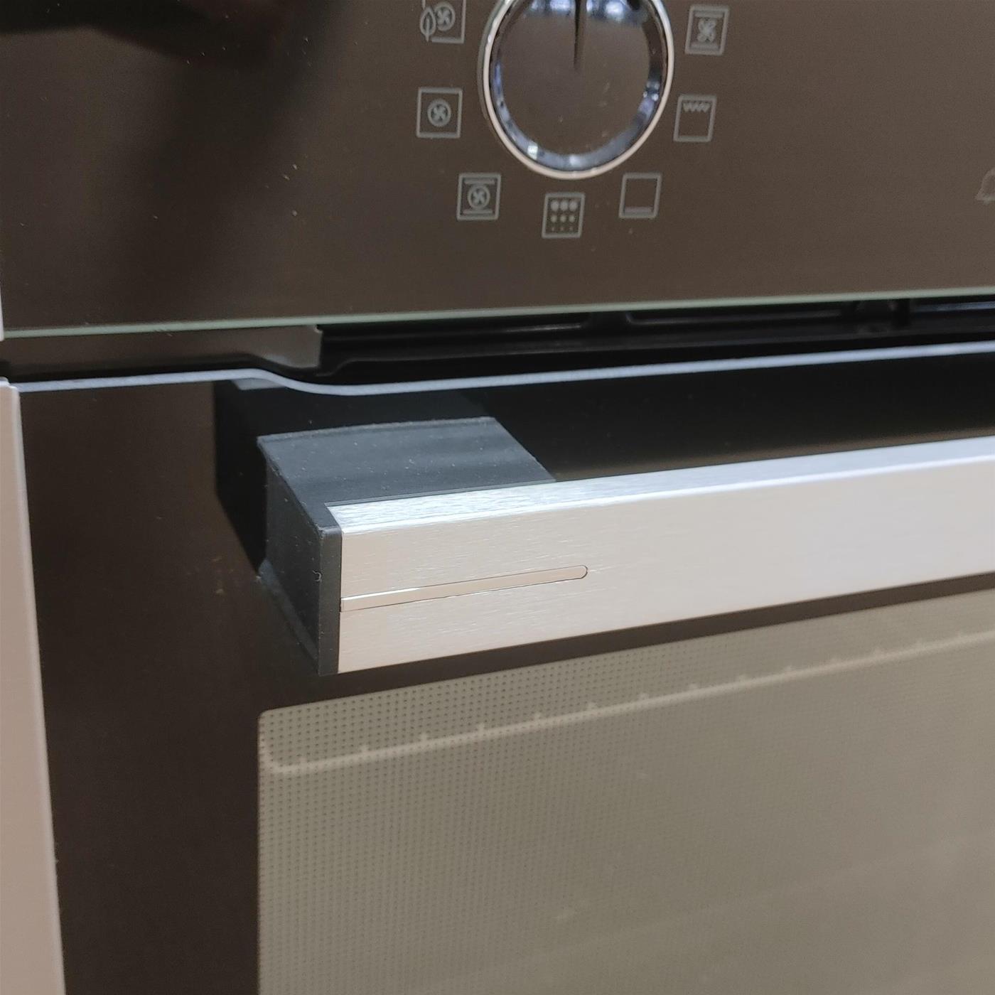 Forno multifunzione Grundig GEBM19300XC da 72 litri