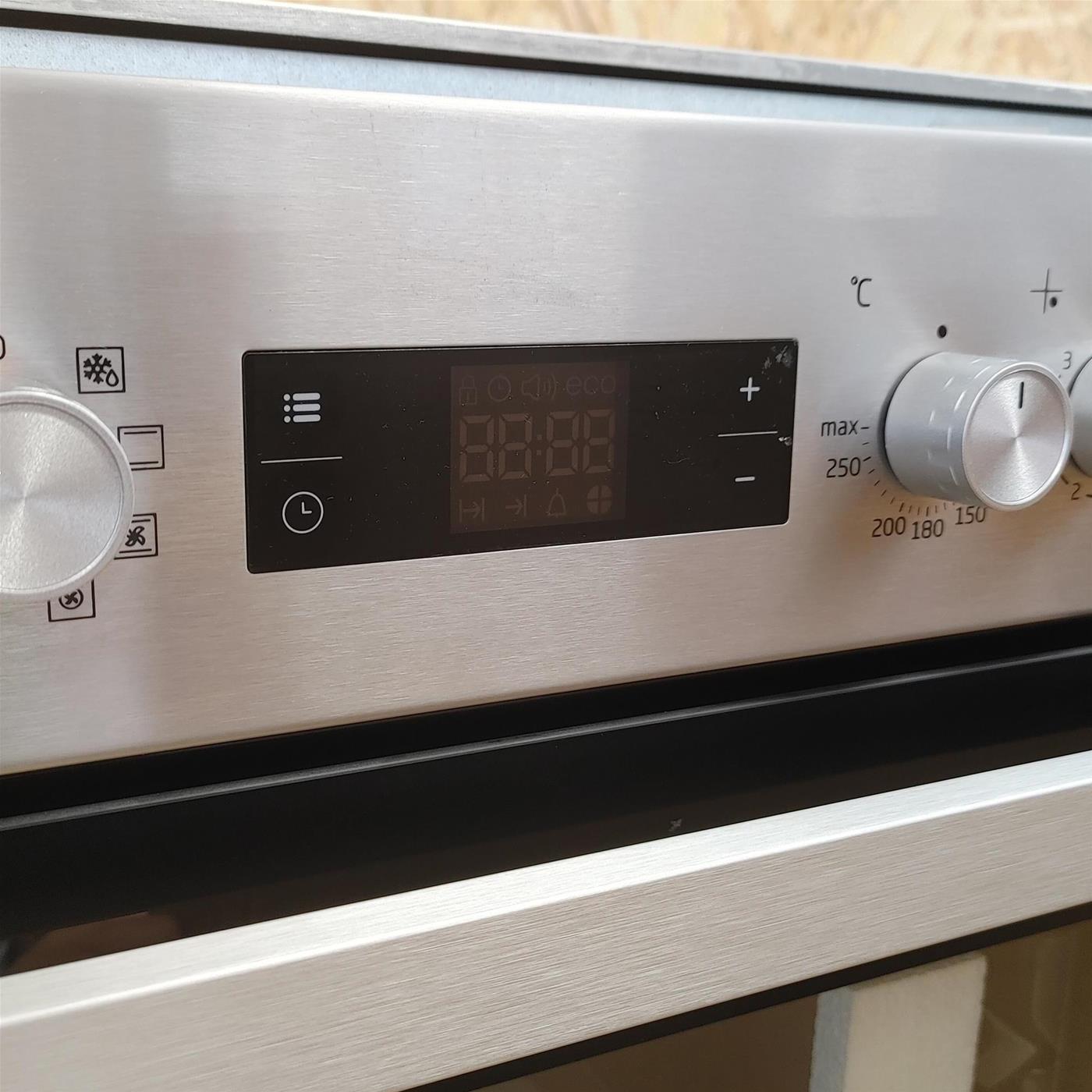 Beko BUM22320X1 set di elettrodomestici Forno e Piano cottura in vetroceramica