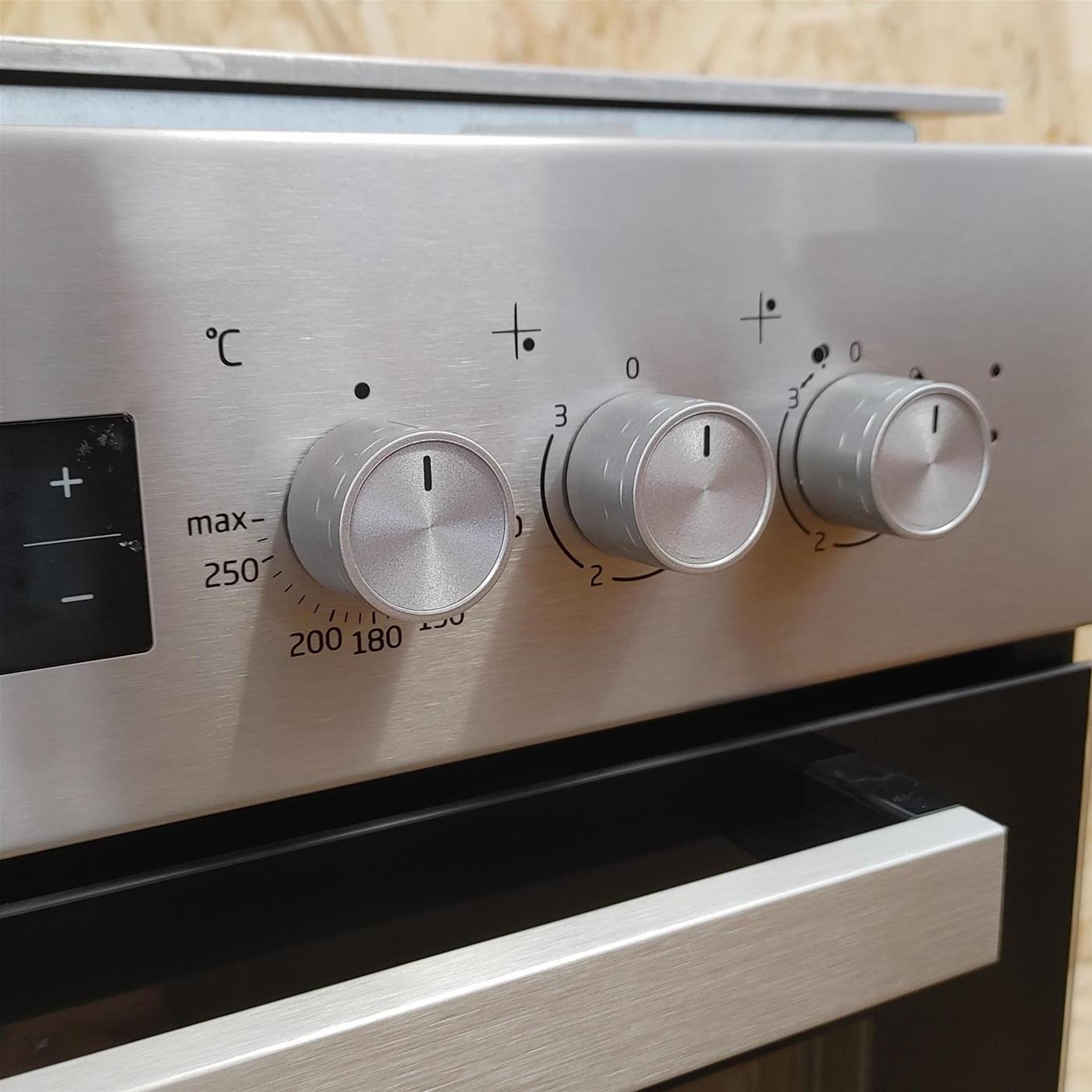 Beko BUM22320X1 set di elettrodomestici Forno e Piano cottura in vetroceramica