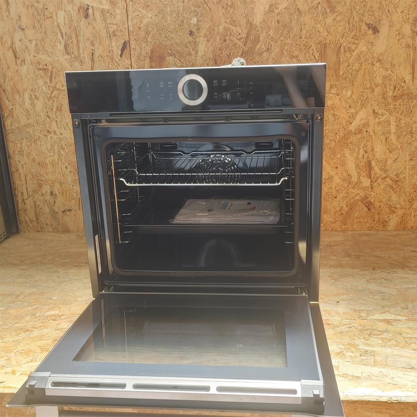 Bosch HBG675BB1 forno 71 L A+ Nero