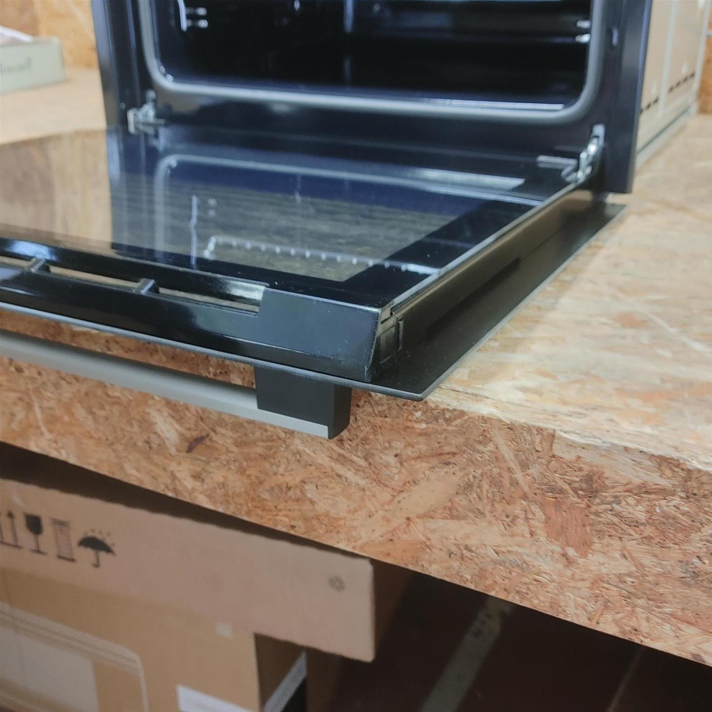 Bosch Serie 2 HBF011BR0 forno 66 L 3300 W Nero, Acciaio inox