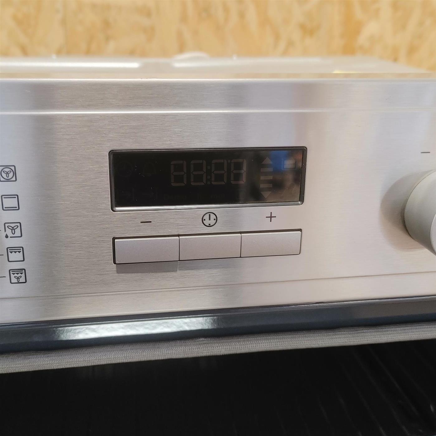 Electrolux EOF4P04X 72 L A+ Acciaio inossidabile