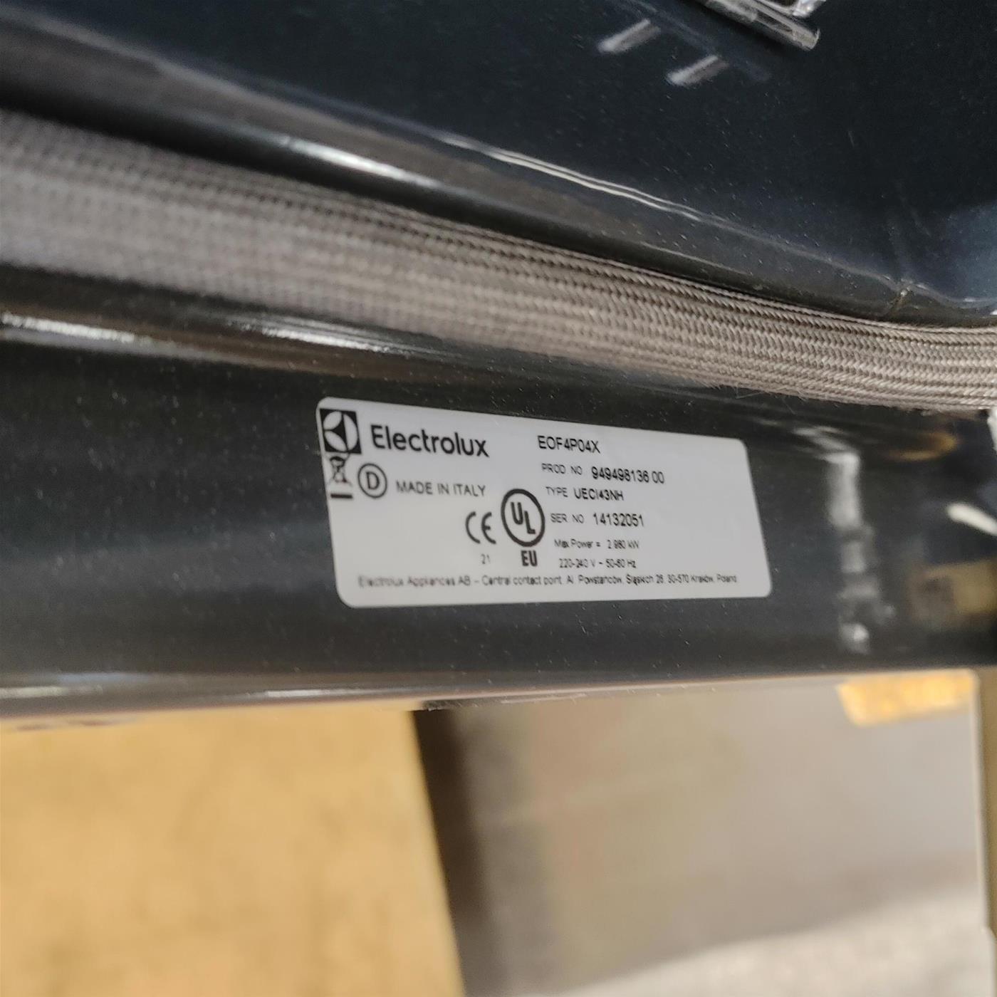 Electrolux EOF4P04X 72 L A+ Acciaio inossidabile