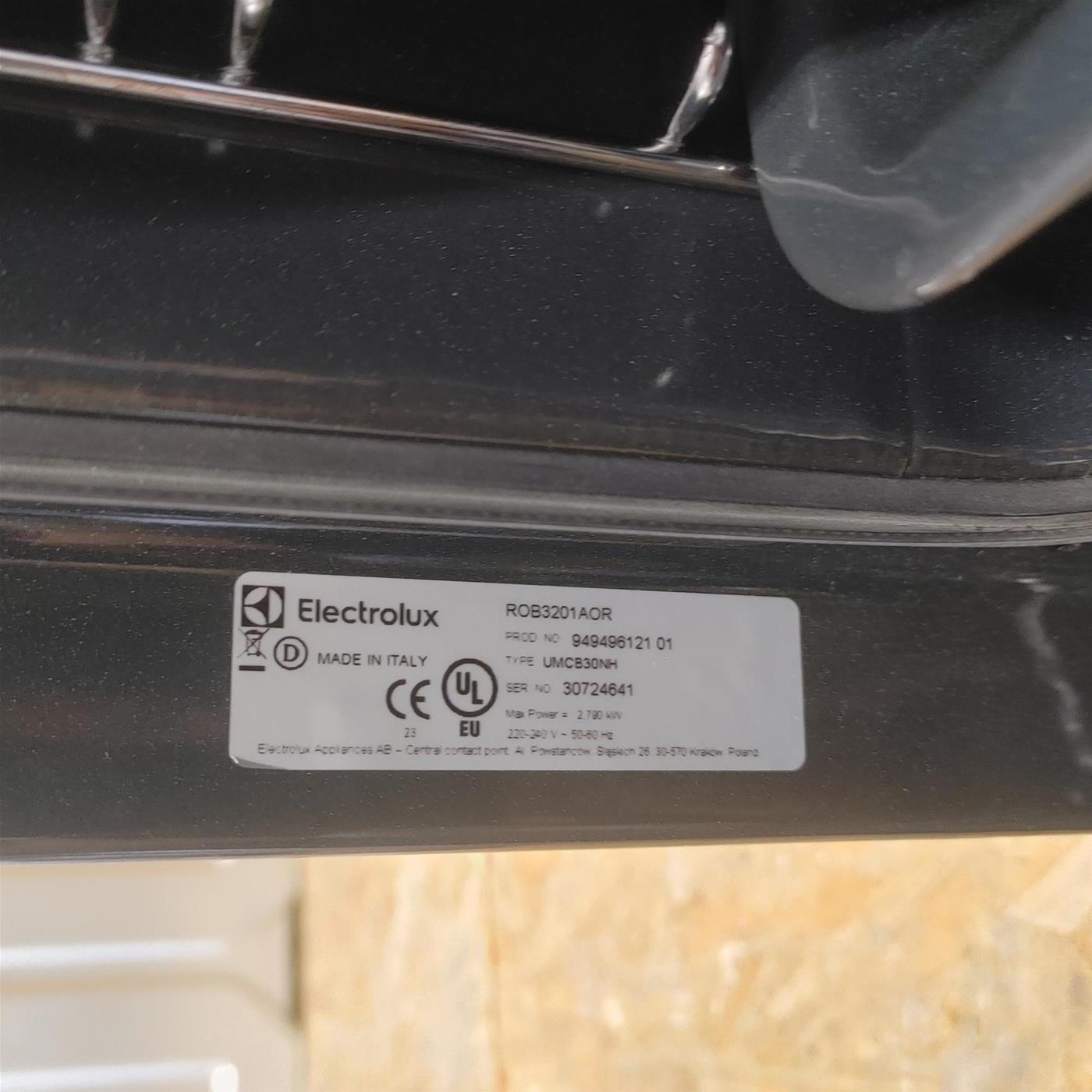 Forno elettrico Electrolux ROB3201AOR