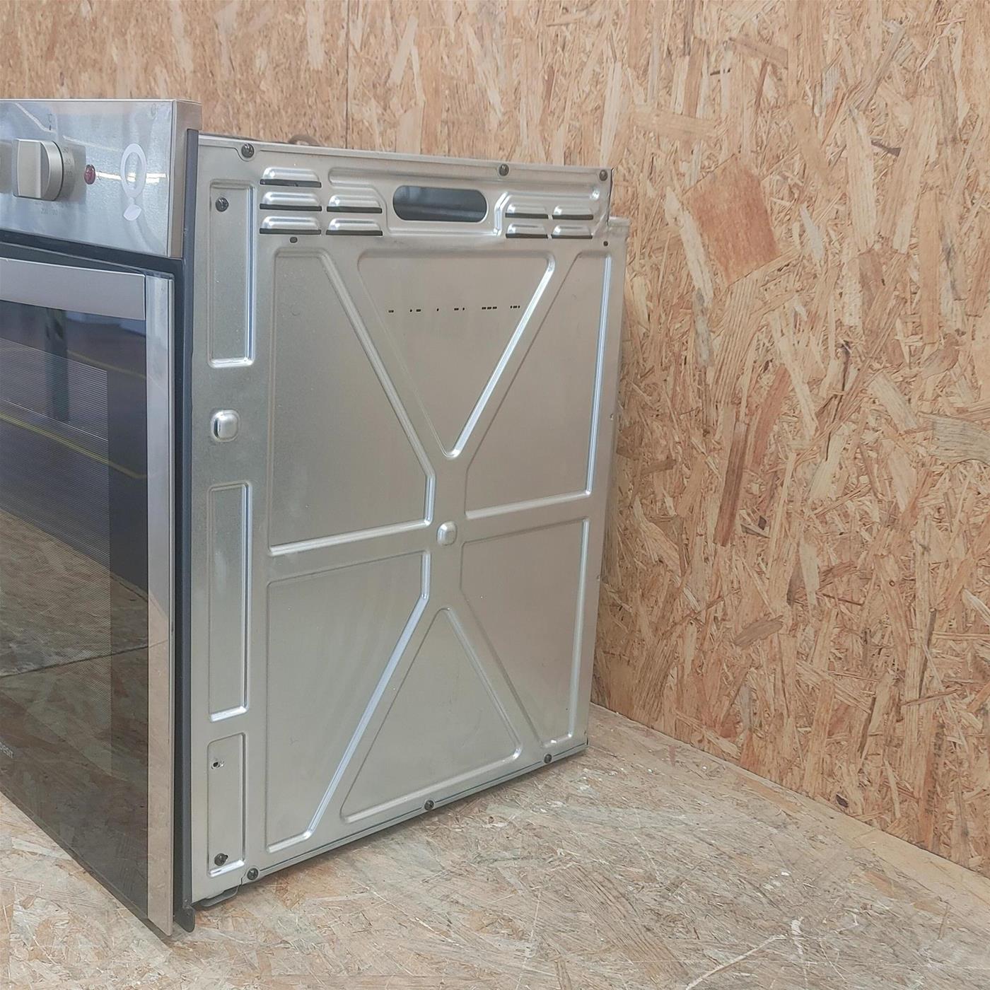 Forno elettrico Indesit IFW5530IX