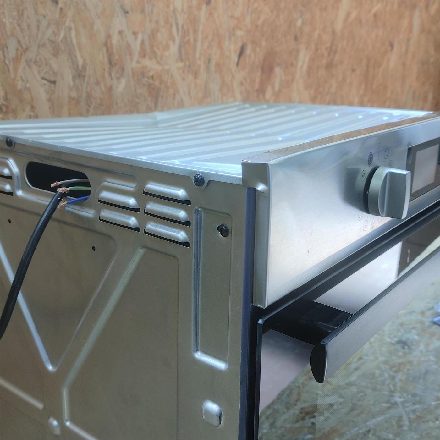 Forno elettrico Indesit IFW 5844 IX