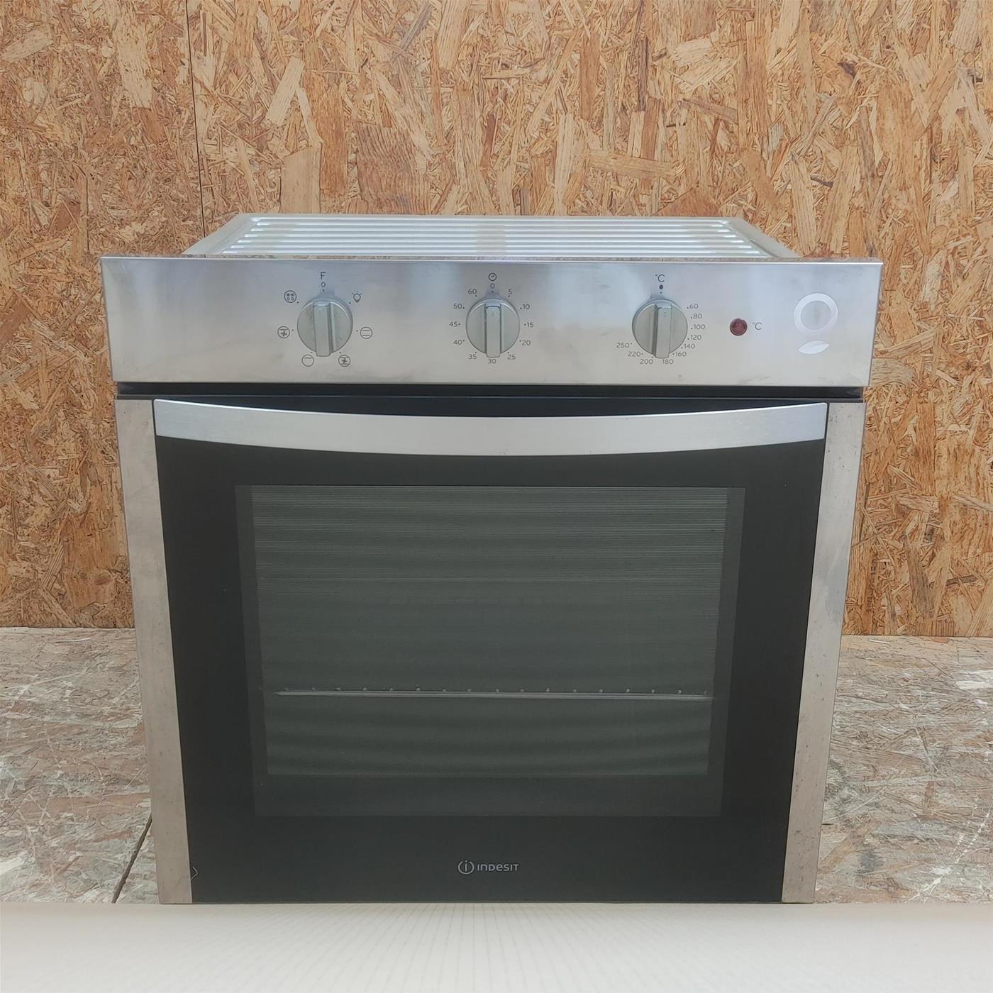 Forno elettrico Indesit IFW 5530 IX