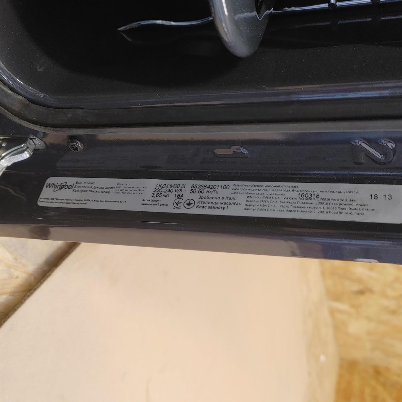 Whirlpool Absolute AKZM 8420 IX 73 L 3650 W A+ Acciaio inossidabile