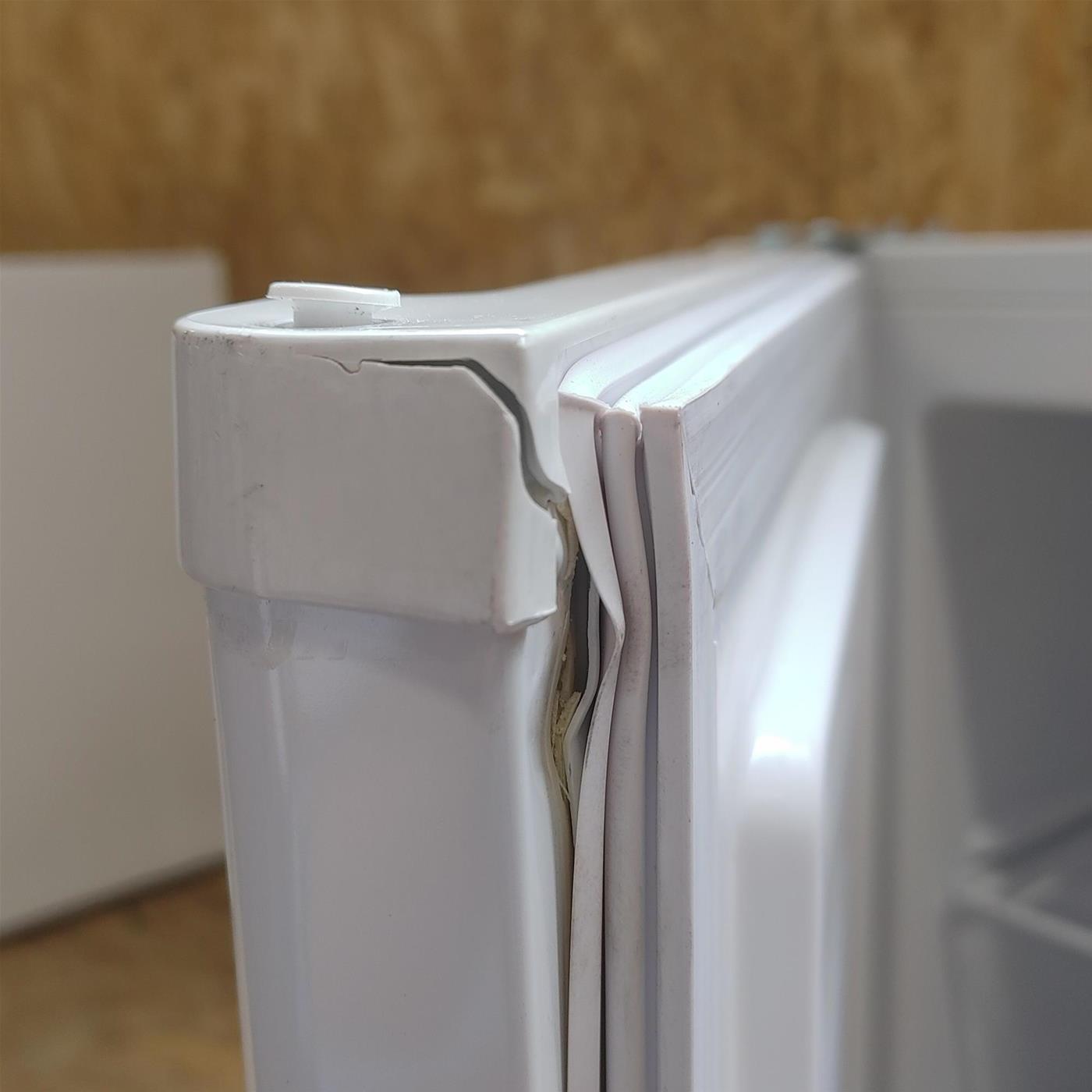 Candy Comfort CFU 050 EN congelatore Verticale Libera installazione 33 L F Bianco