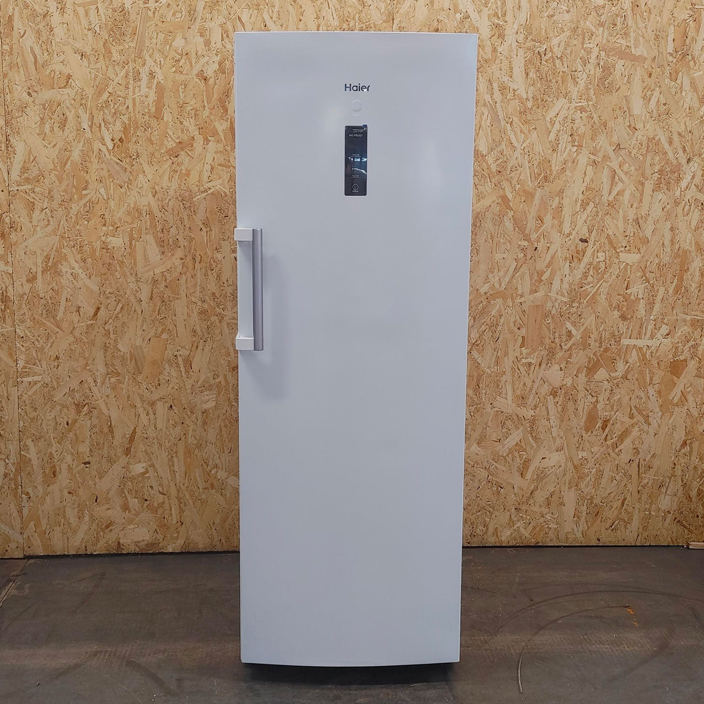 Haier H2F-220WSAA Congelatore verticale Libera installazione 226 LE