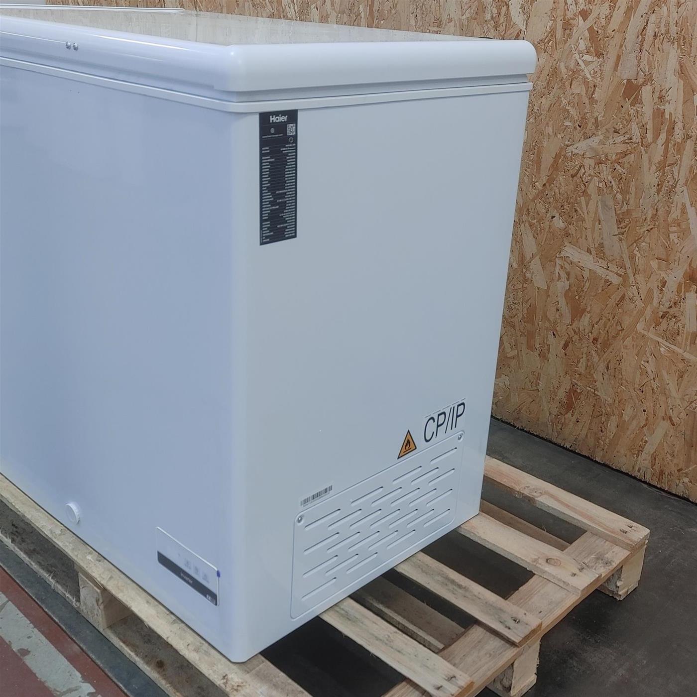 Congelatore a pozzetto Haier HCE251E 248 L