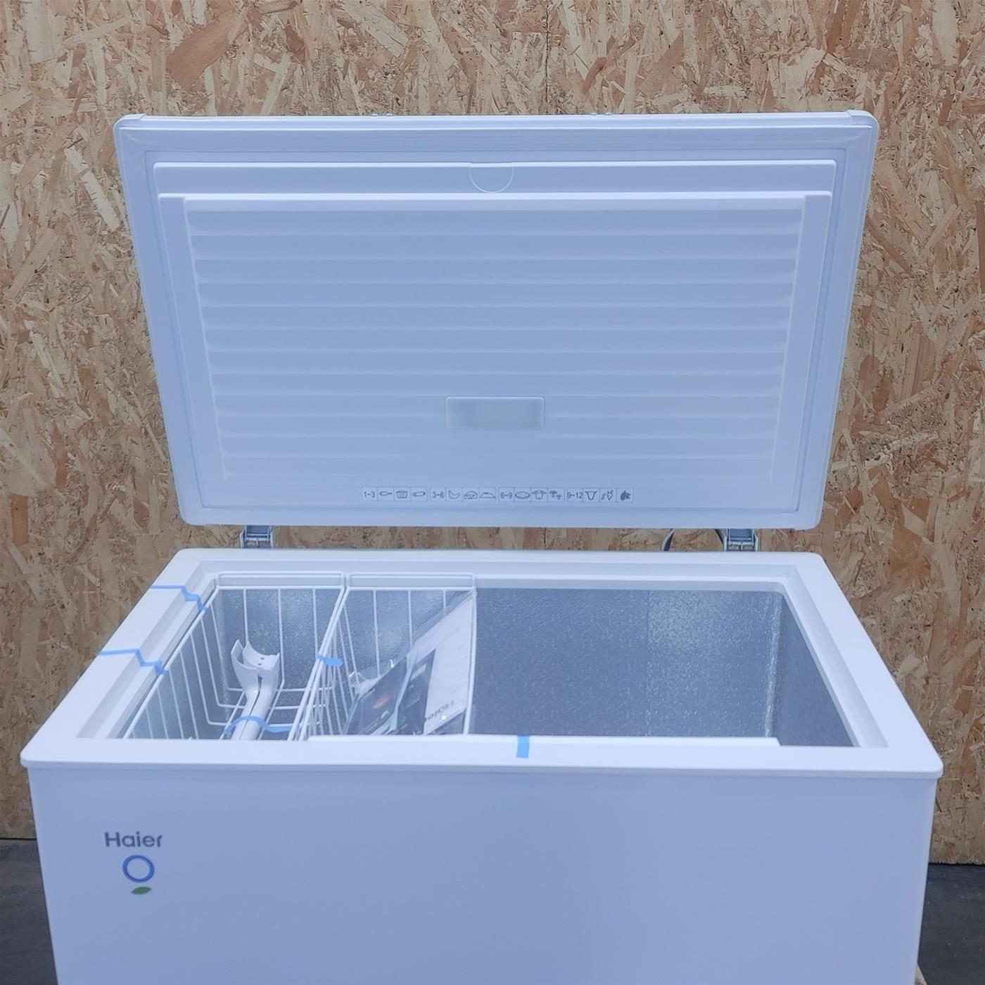 Congelatore a pozzetto Haier HCE251E 248 L