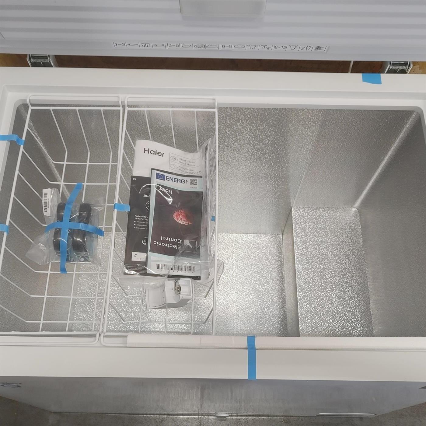 Congelatore Haier HCE251E a pozzetto 248 L