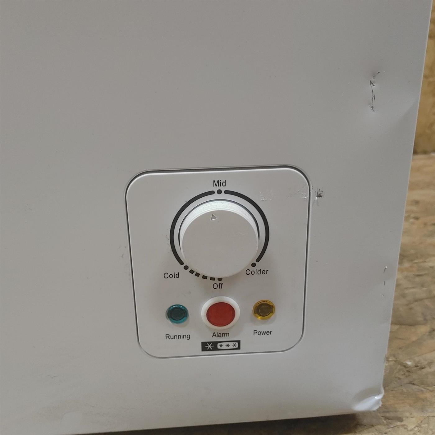 Congelatore Hisense FC184D4AW1 Congelatore a pozzetto Libera installazione 142 LF Bianco