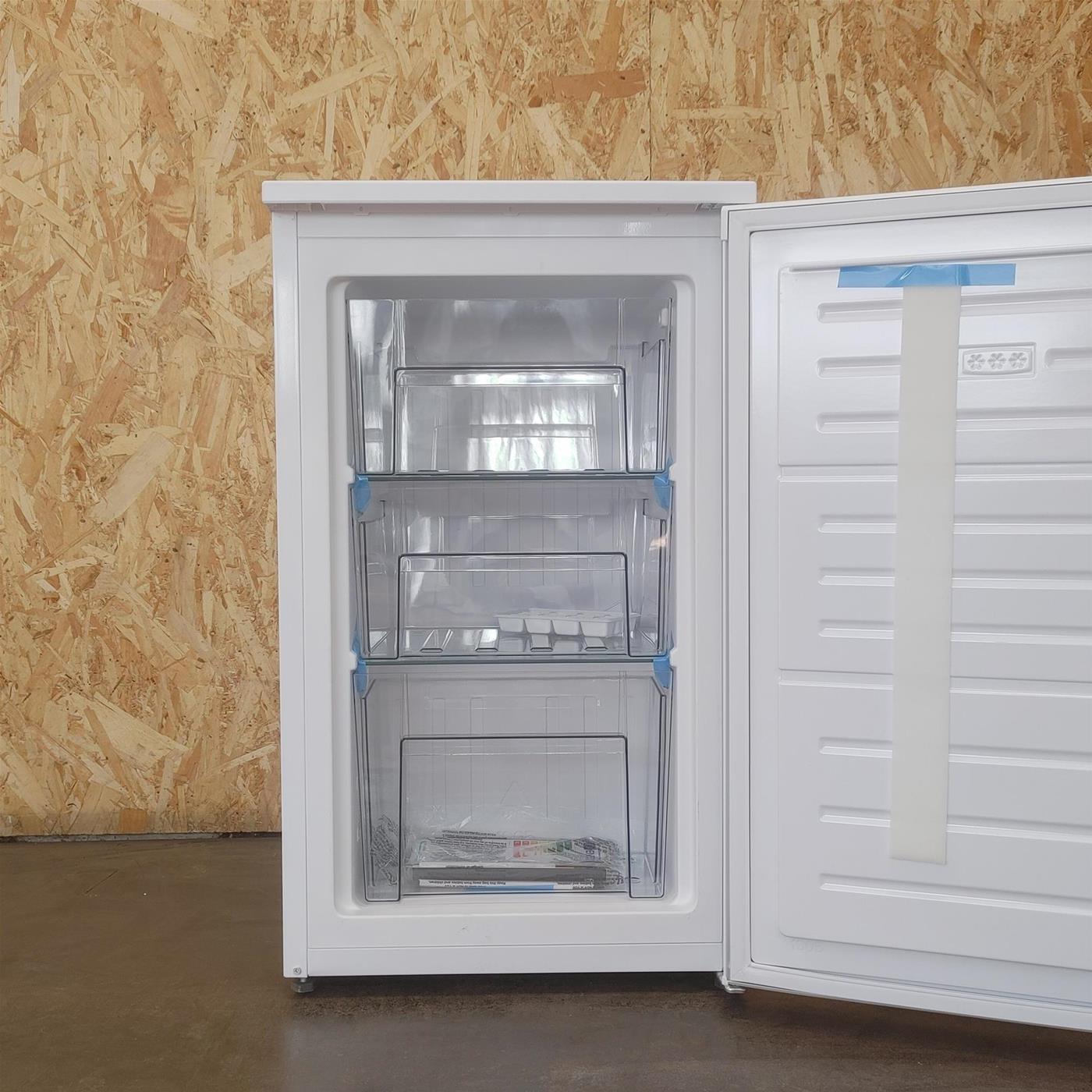 Congelatore Verticale Smeg 63 Litri FF08FW Classe F