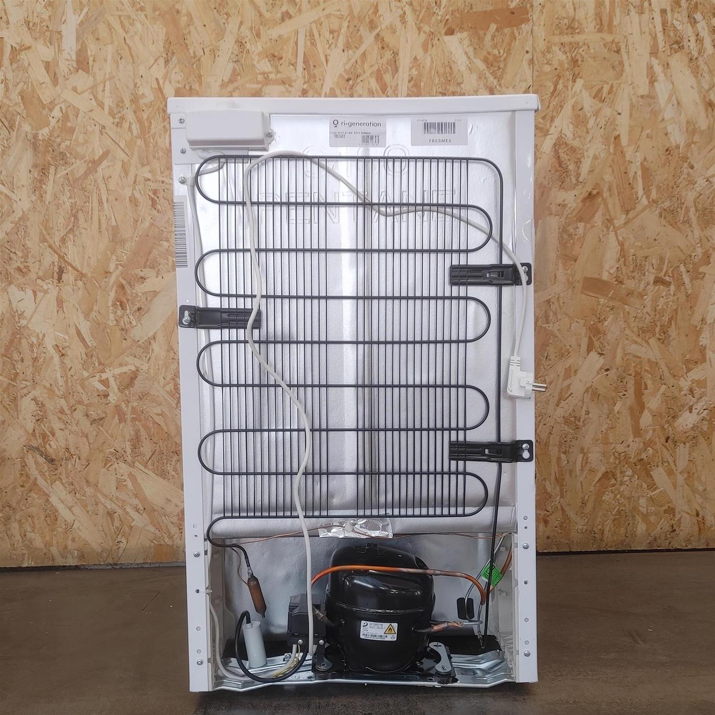 Congelatore Verticale Smeg 63 Litri FF08FW Classe F