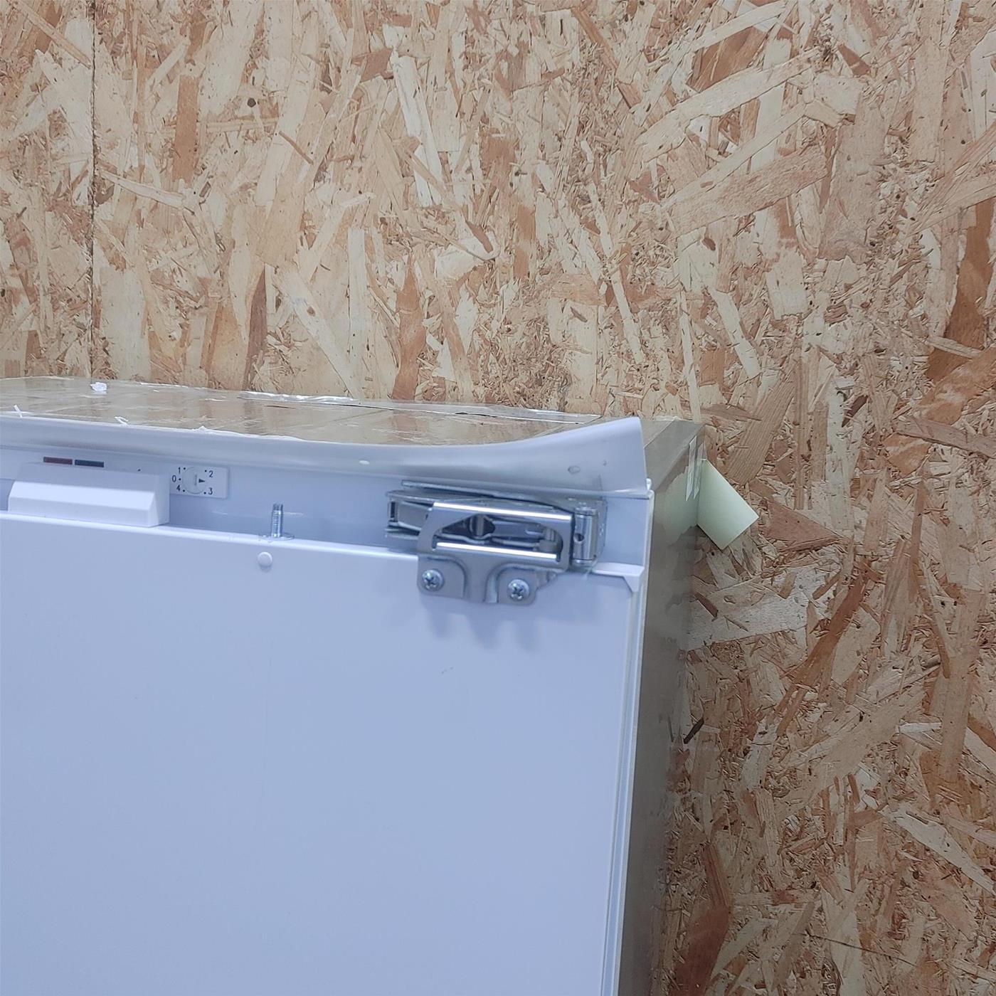 Congelatore verticale Whirlpool AFB 8281