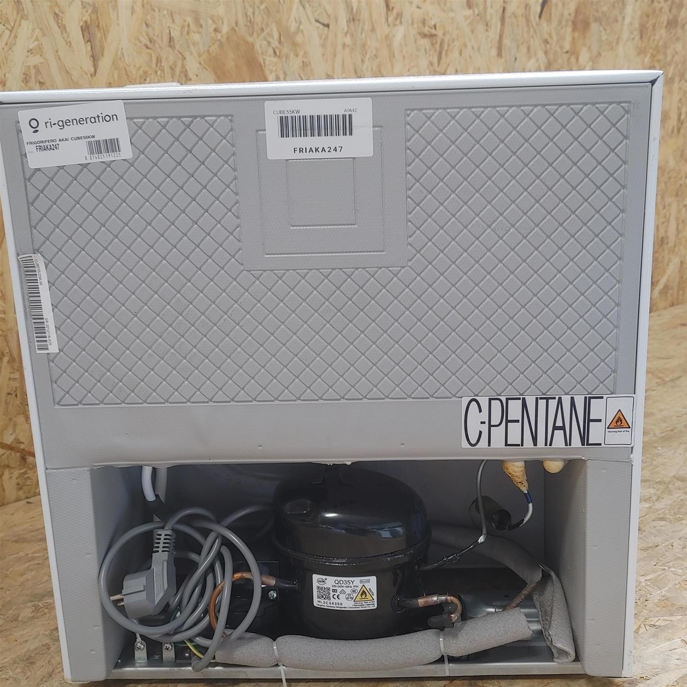 Akai CUBE55KW Frigo Bar 41Lt Classe F Bianco