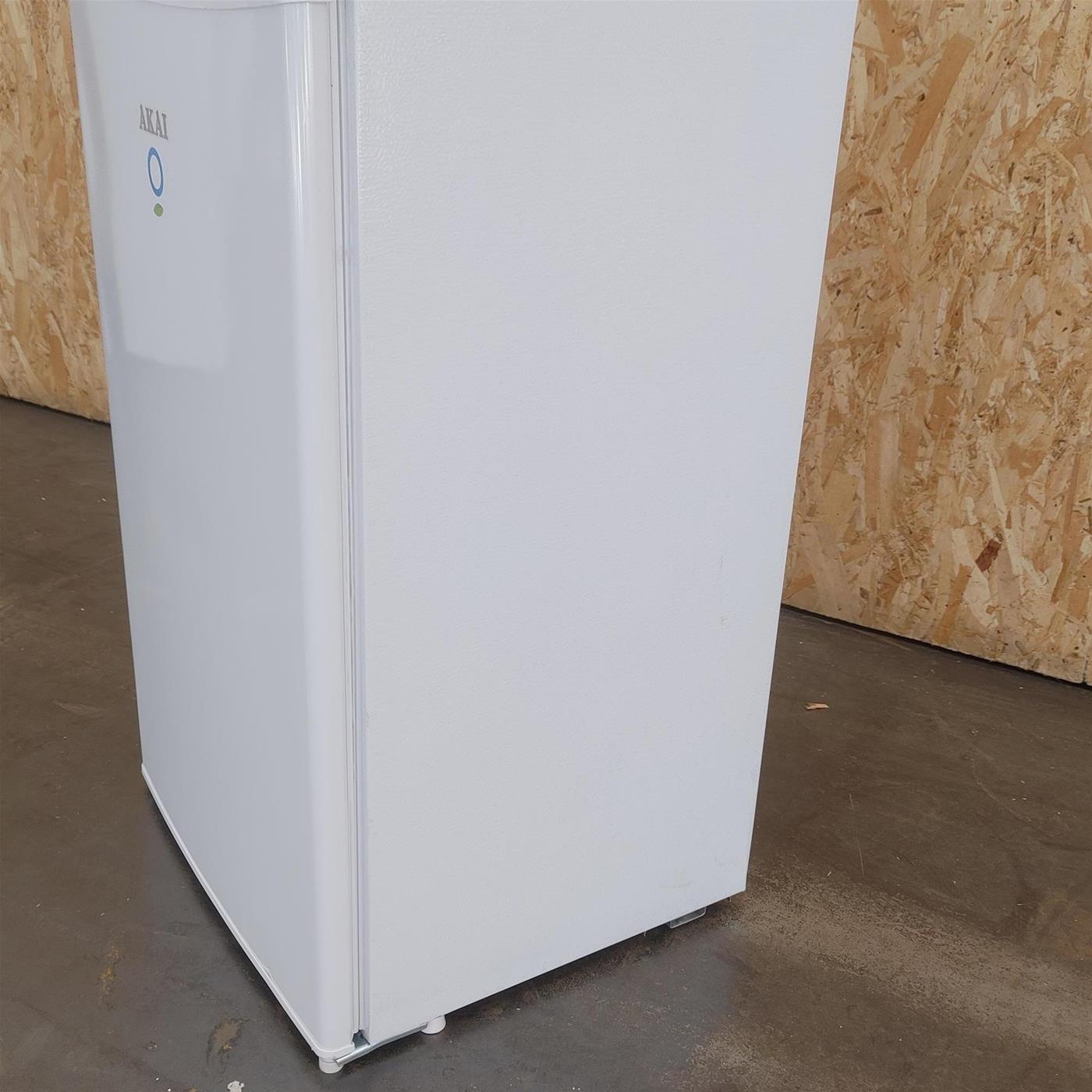 Akai AKFR106L frigorifero Libera installazione 91 LF Bianco