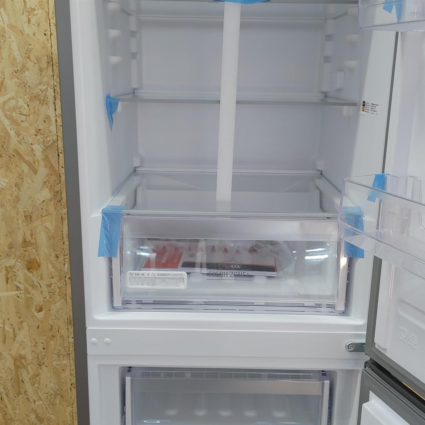 Hotpoint HA8 SN1E X frigorifero con congelatore Libera installazione 328 L F Argento