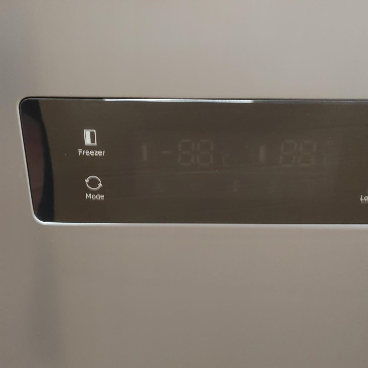 Frigorifero side-by-side Beko GNO4331XPN Libera installazione 442 LE Acciaio inox