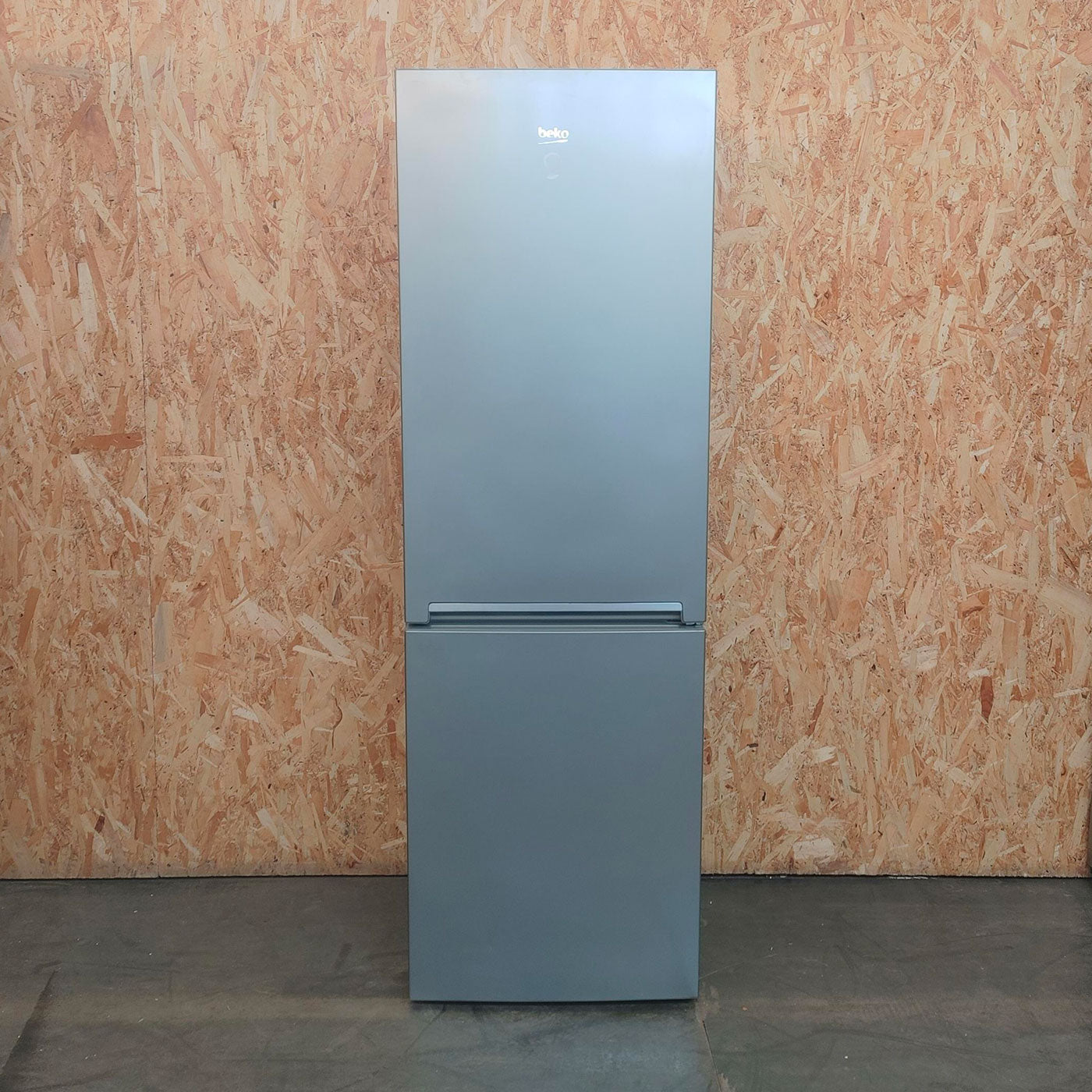 Beko RCSA330K30SN Libera installazione 300 LF Argento