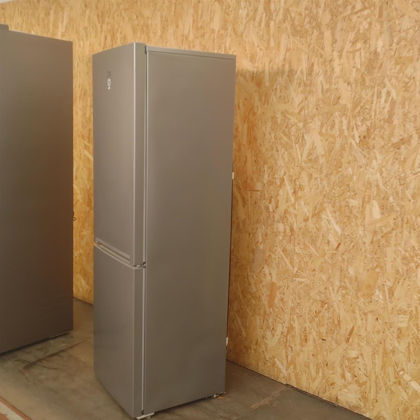 Beko RCSA330K30SN Libera installazione 300 LF Argento