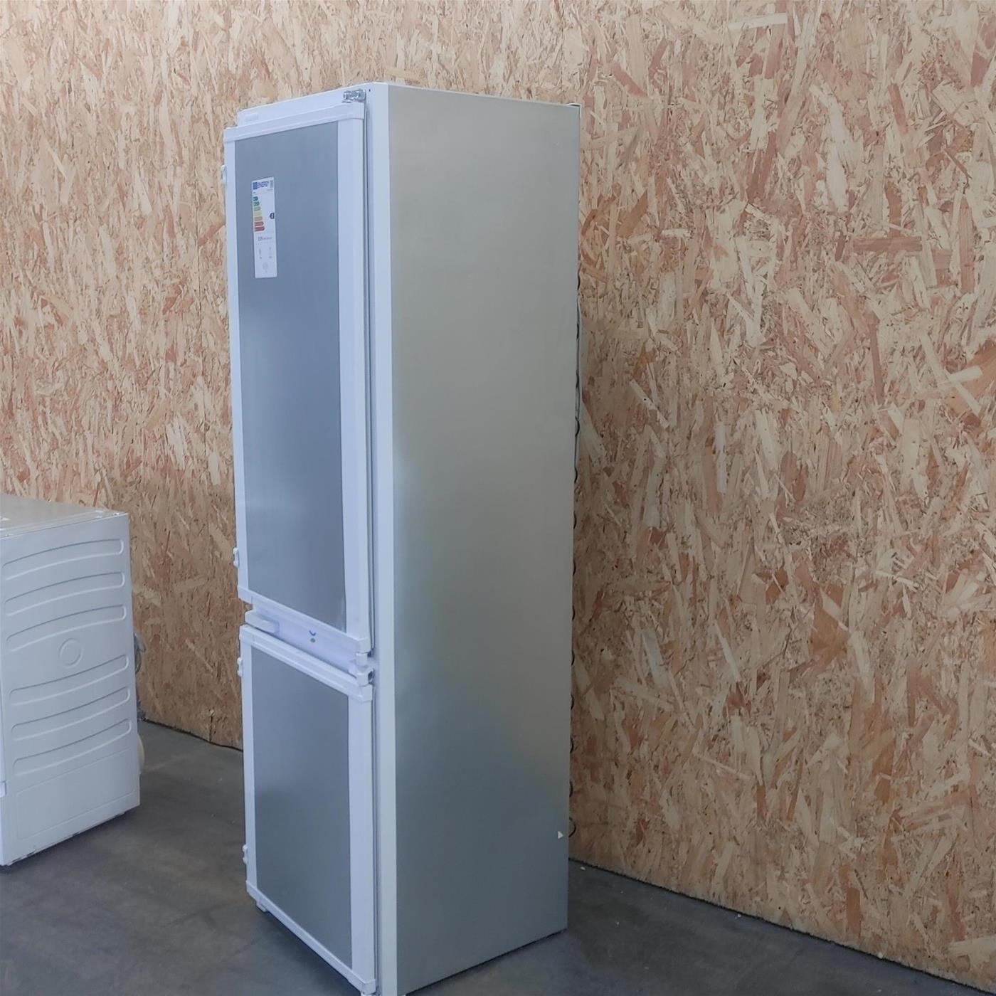 Frigorifero Beko BCSA285K4SN da Incasso 271 L